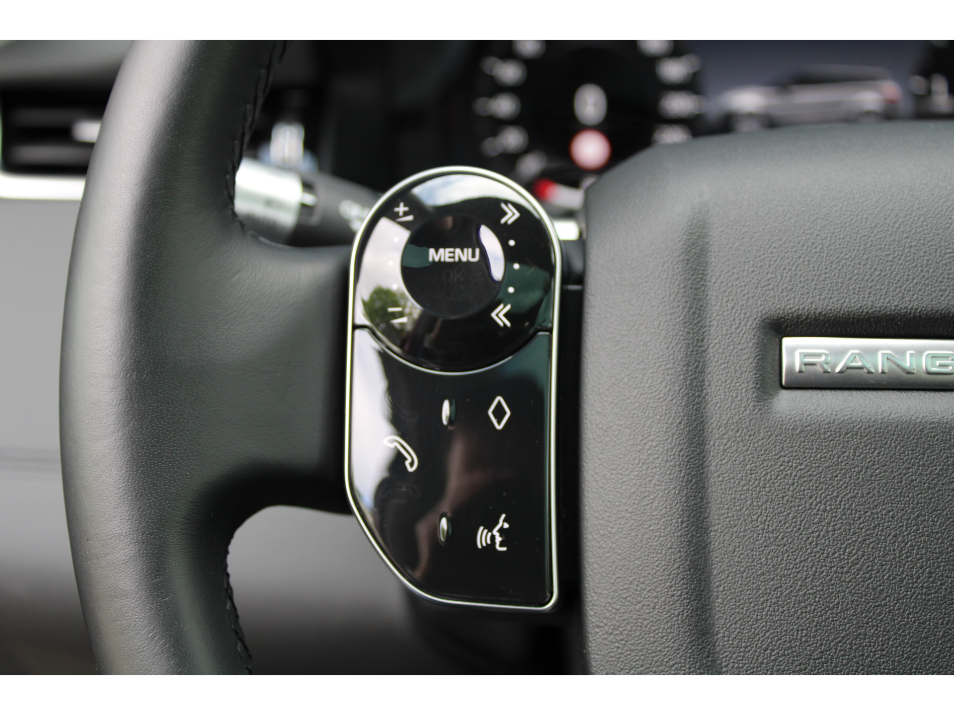 Land Rover Range Rover Evoque 2.0 D180 AWD HSE 44748472-29.jpg | ROS Automotive