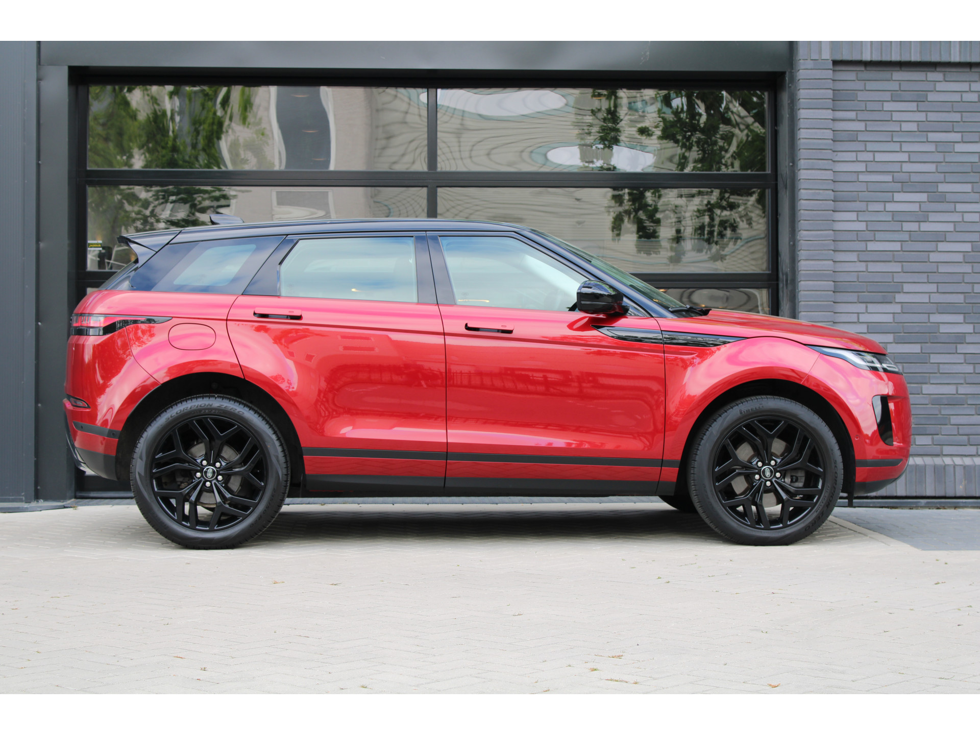 Land Rover Range Rover Evoque 2.0 D180 AWD HSE 44748472-7.jpg | ROS Automotive