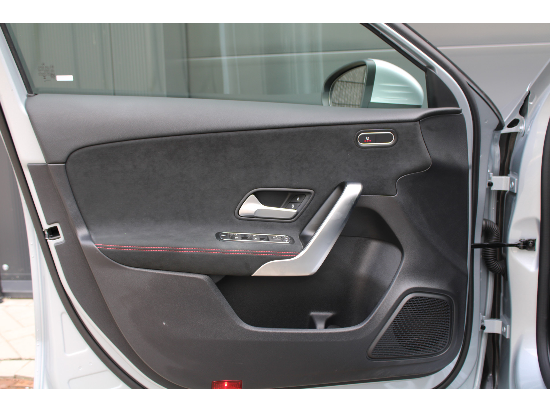 Mercedes-Benz A-Klasse 200 AMG Line 45939128-13.jpg | ROS Automotive
