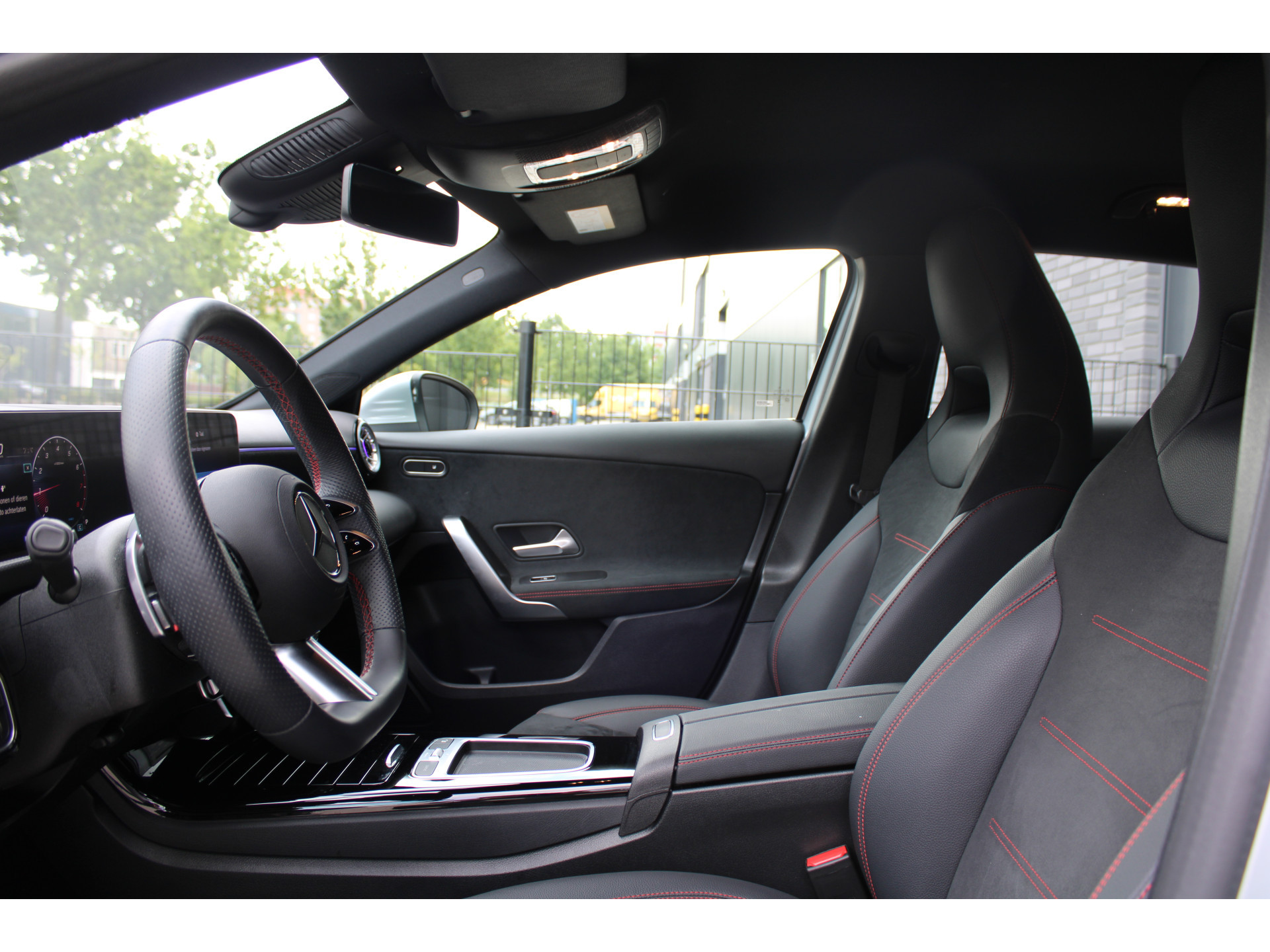 Mercedes-Benz A-Klasse 200 AMG Line 45939128-15.jpg | ROS Automotive