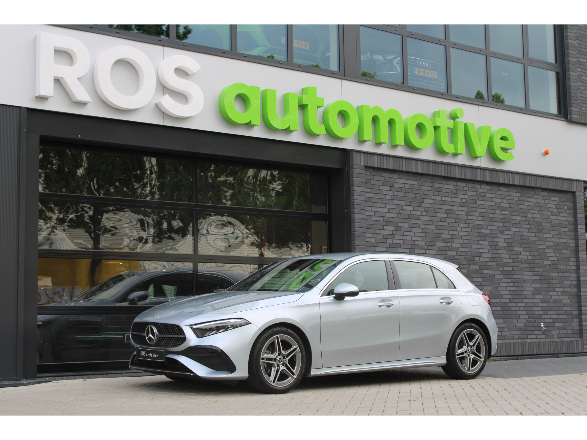 Mercedes-Benz A-Klasse 200 AMG Line 45939128-2.jpg | ROS Automotive