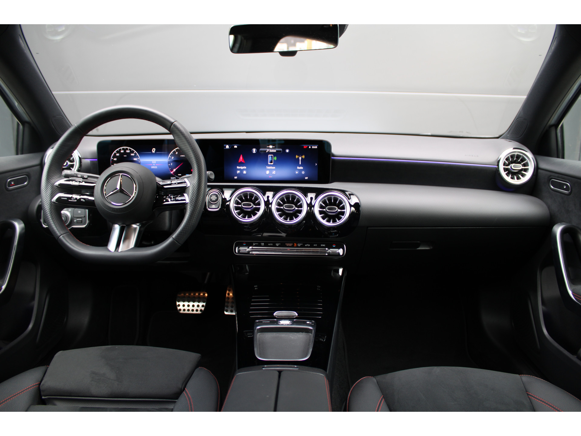 Mercedes-Benz A-Klasse 200 AMG Line 45939128-20.jpg | ROS Automotive