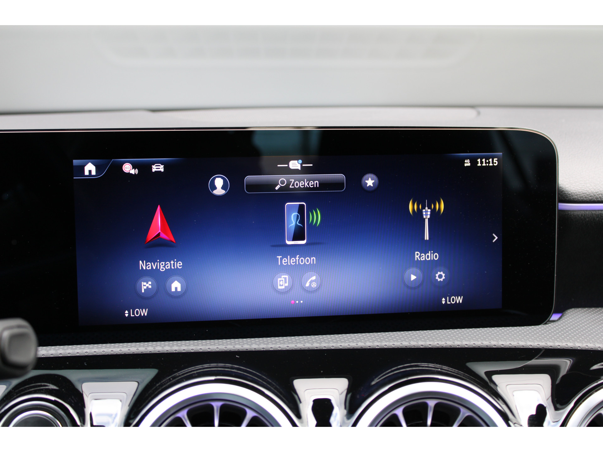 Mercedes-Benz A-Klasse 200 AMG Line 45939128-27.jpg | ROS Automotive