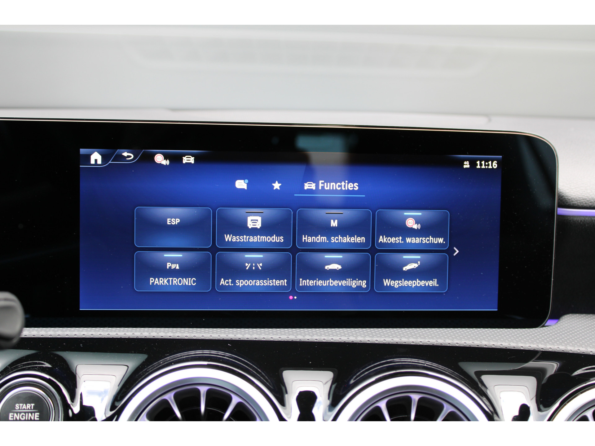Mercedes-Benz A-Klasse 200 AMG Line 45939128-29.jpg | ROS Automotive