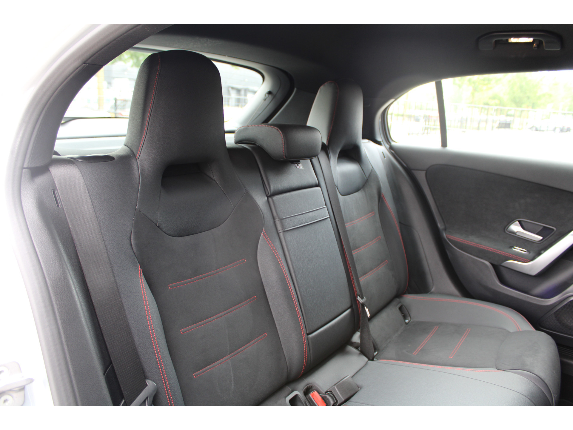 Mercedes-Benz A-Klasse 200 AMG Line 45939128-34.jpg | ROS Automotive