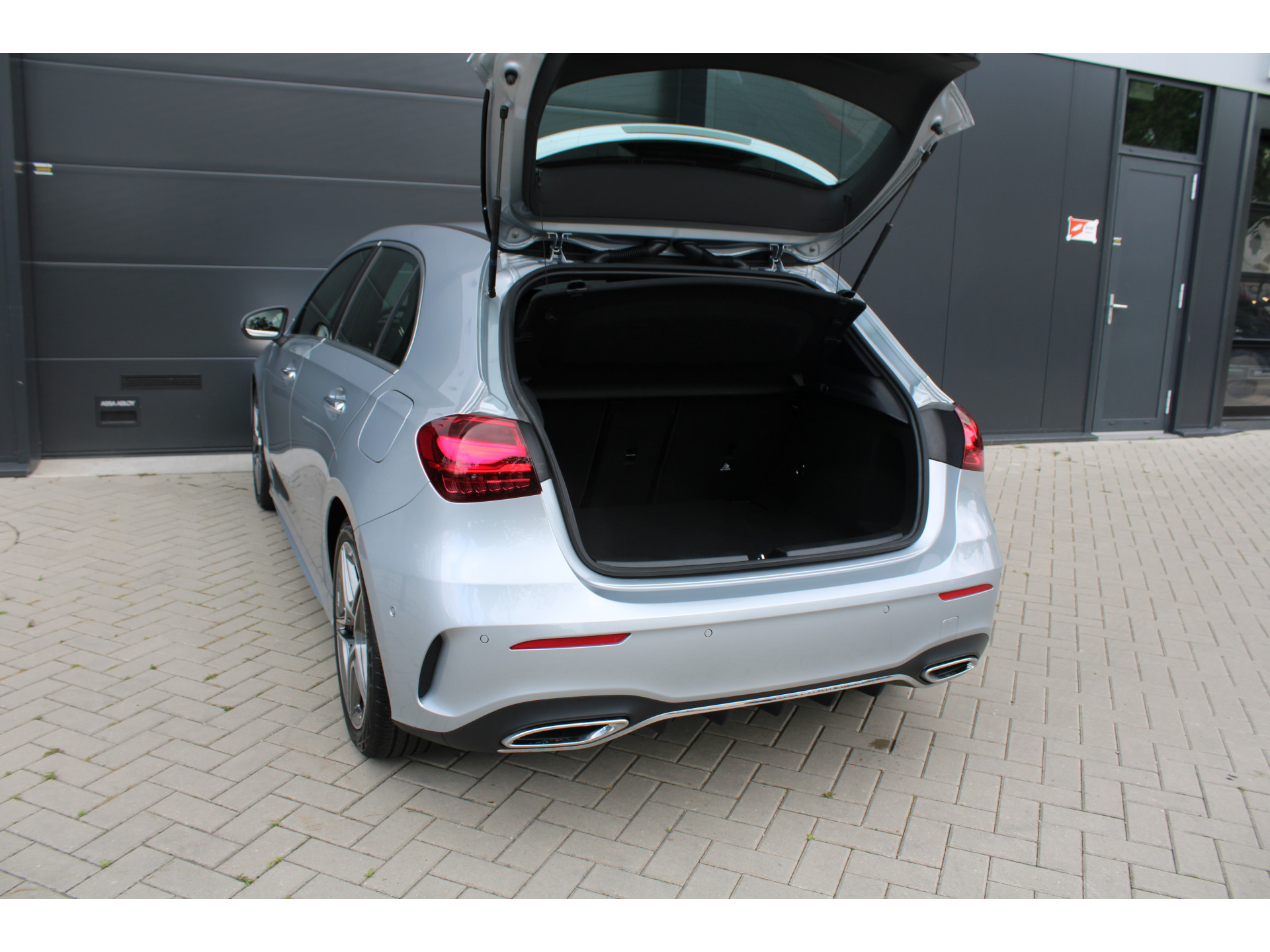Mercedes-Benz A-Klasse 200 AMG Line 45939128-35.jpg | ROS Automotive
