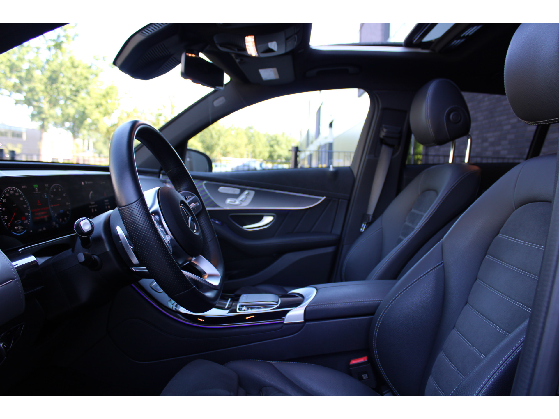 Mercedes-Benz EQC 400 4MATIC AMG Line 80 kWh 46066123-12.jpg | ROS Automotive