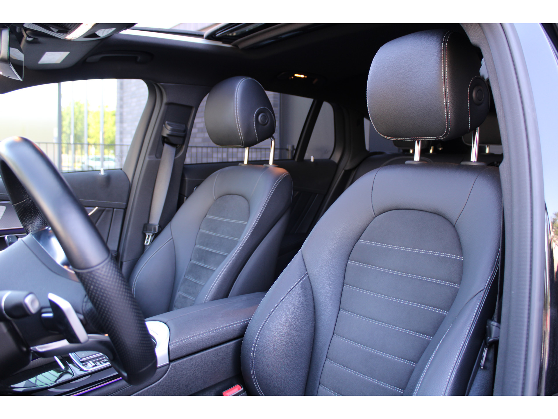 Mercedes-Benz EQC 400 4MATIC AMG Line 80 kWh 46066123-13.jpg | ROS Automotive