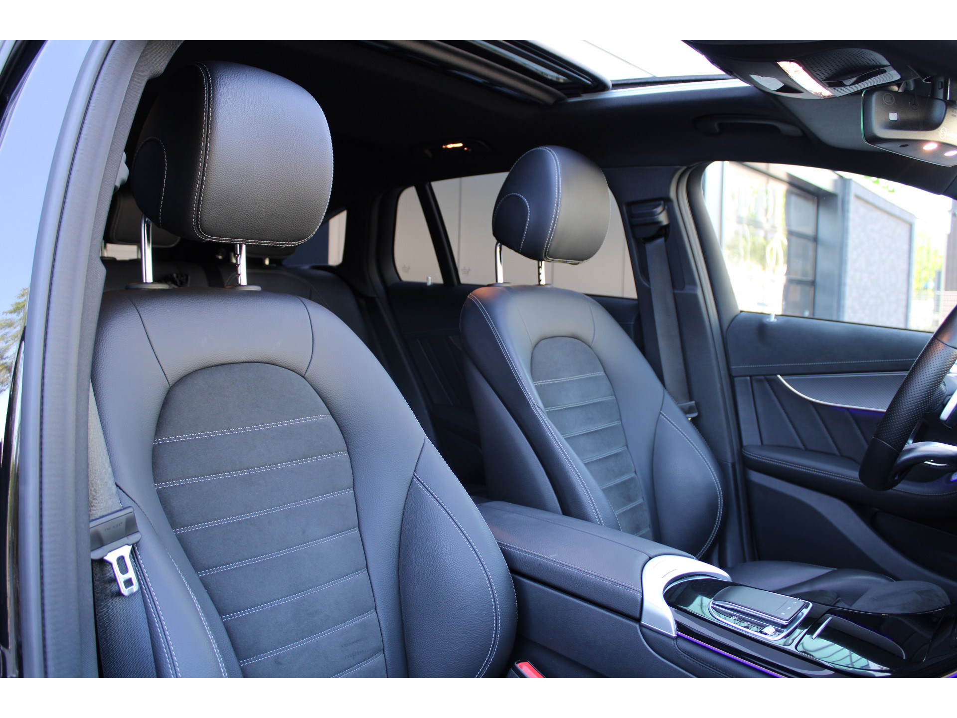 Mercedes-Benz EQC 400 4MATIC AMG Line 80 kWh 46066123-15.jpg | ROS Automotive