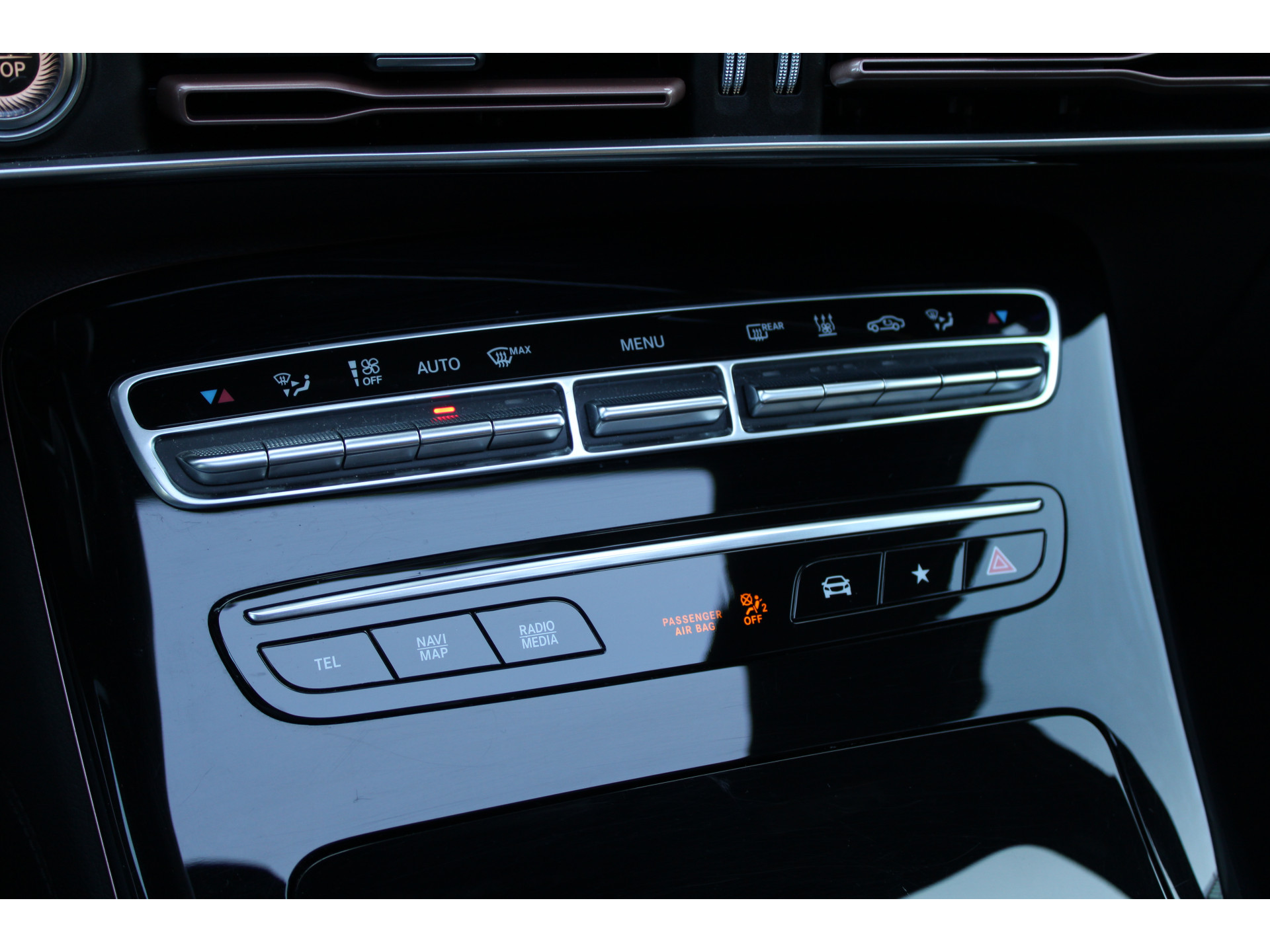 Mercedes-Benz EQC 400 4MATIC AMG Line 80 kWh 46066123-36.jpg | ROS Automotive