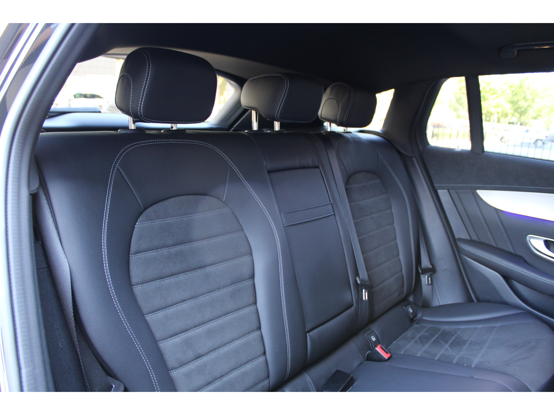 Mercedes-Benz EQC 400 4MATIC AMG Line 80 kWh 46066123-43.jpg | ROS Automotive
