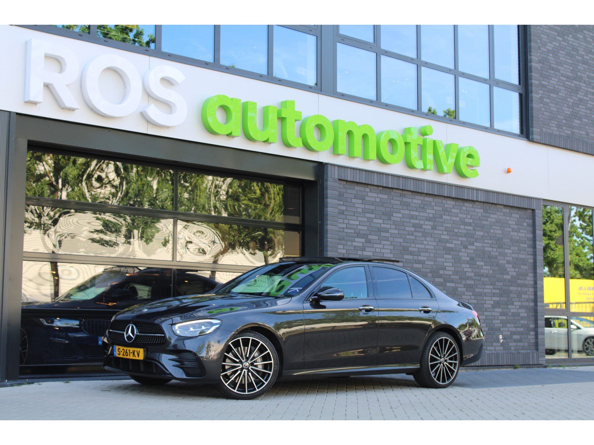 Mercedes-Benz E-Klasse 300 e AMG Line 46159679-0.jpg | ROS Automotive