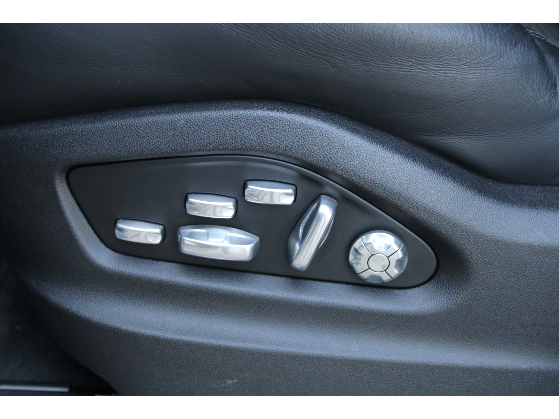 Porsche Cayenne Coupé 4.0 Turbo 46163800-22.jpg | ROS Automotive