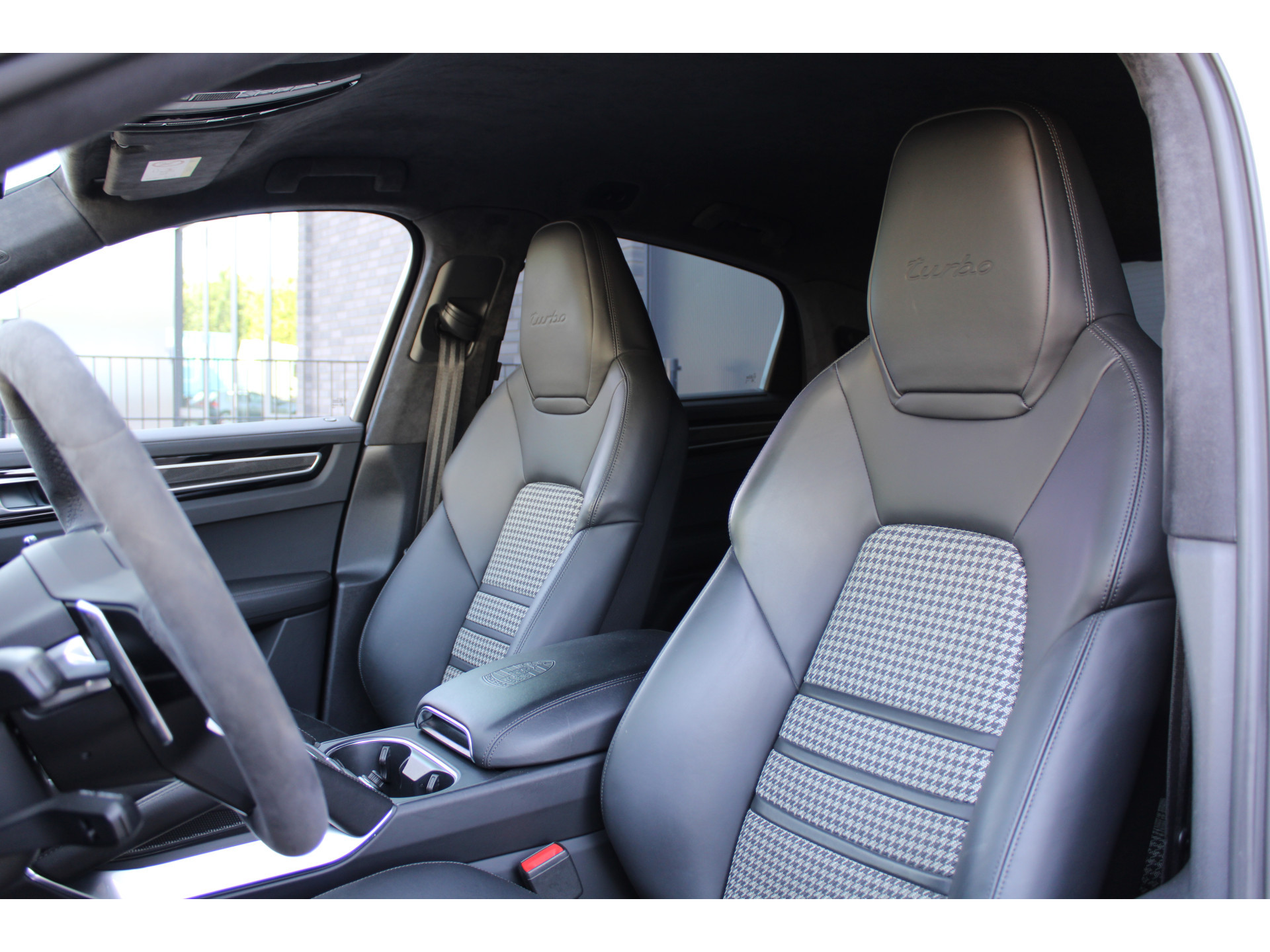 Porsche Cayenne Coupé 4.0 Turbo 46163800-26.jpg | ROS Automotive