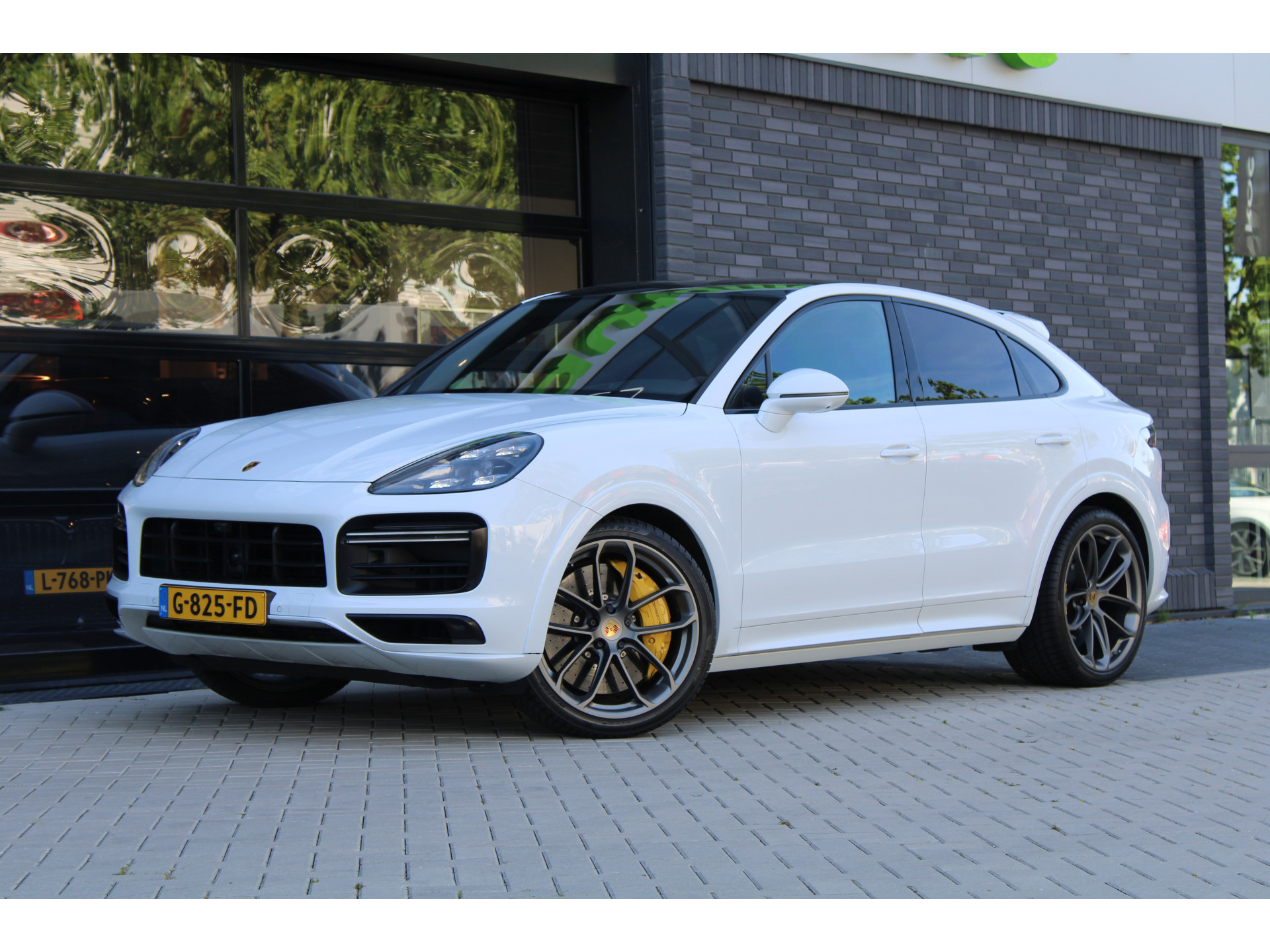 Porsche Cayenne Coupé 4.0 Turbo 46163800-3.jpg | ROS Automotive