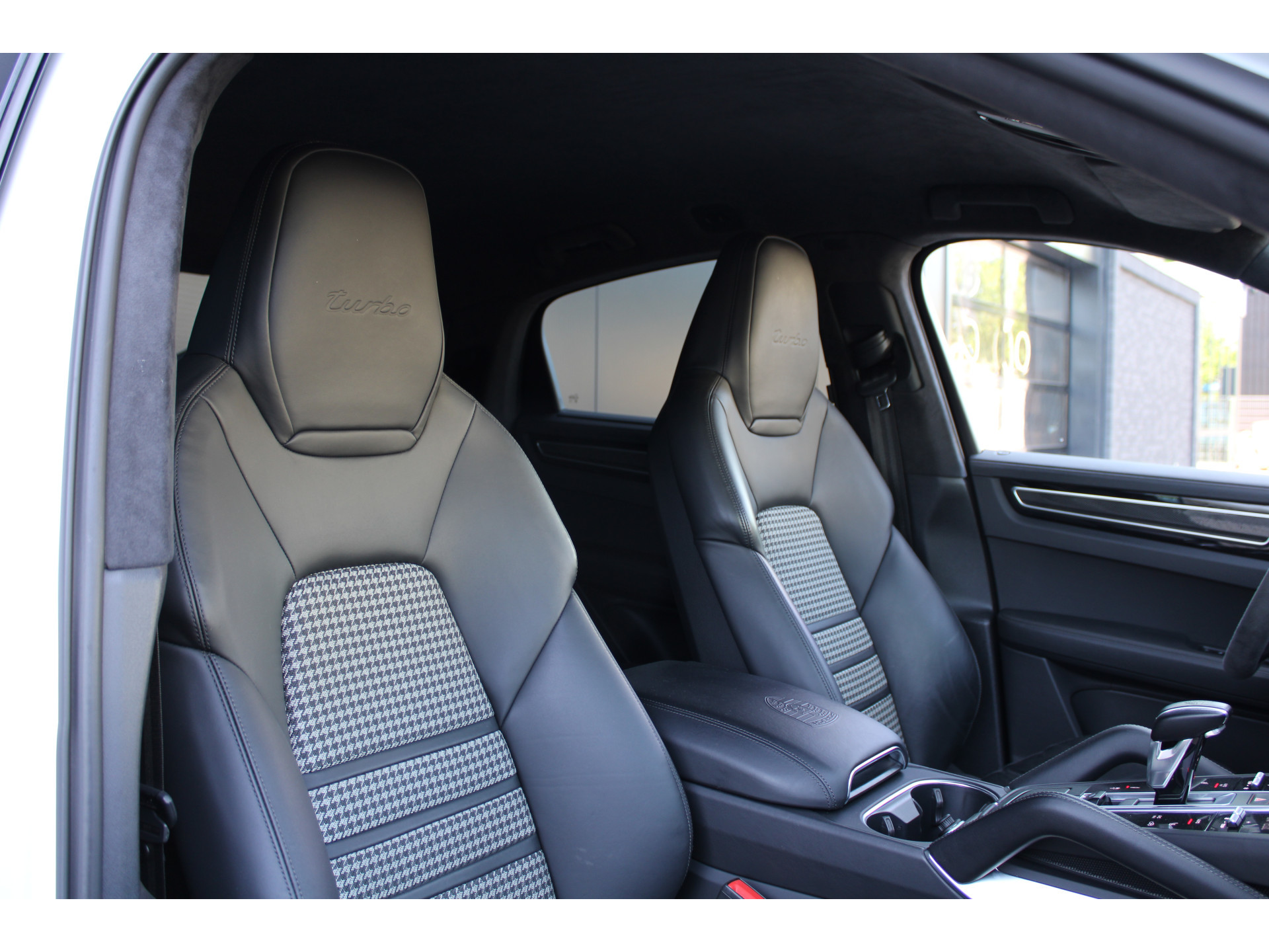 Porsche Cayenne Coupé 4.0 Turbo 46163800-31.jpg | ROS Automotive