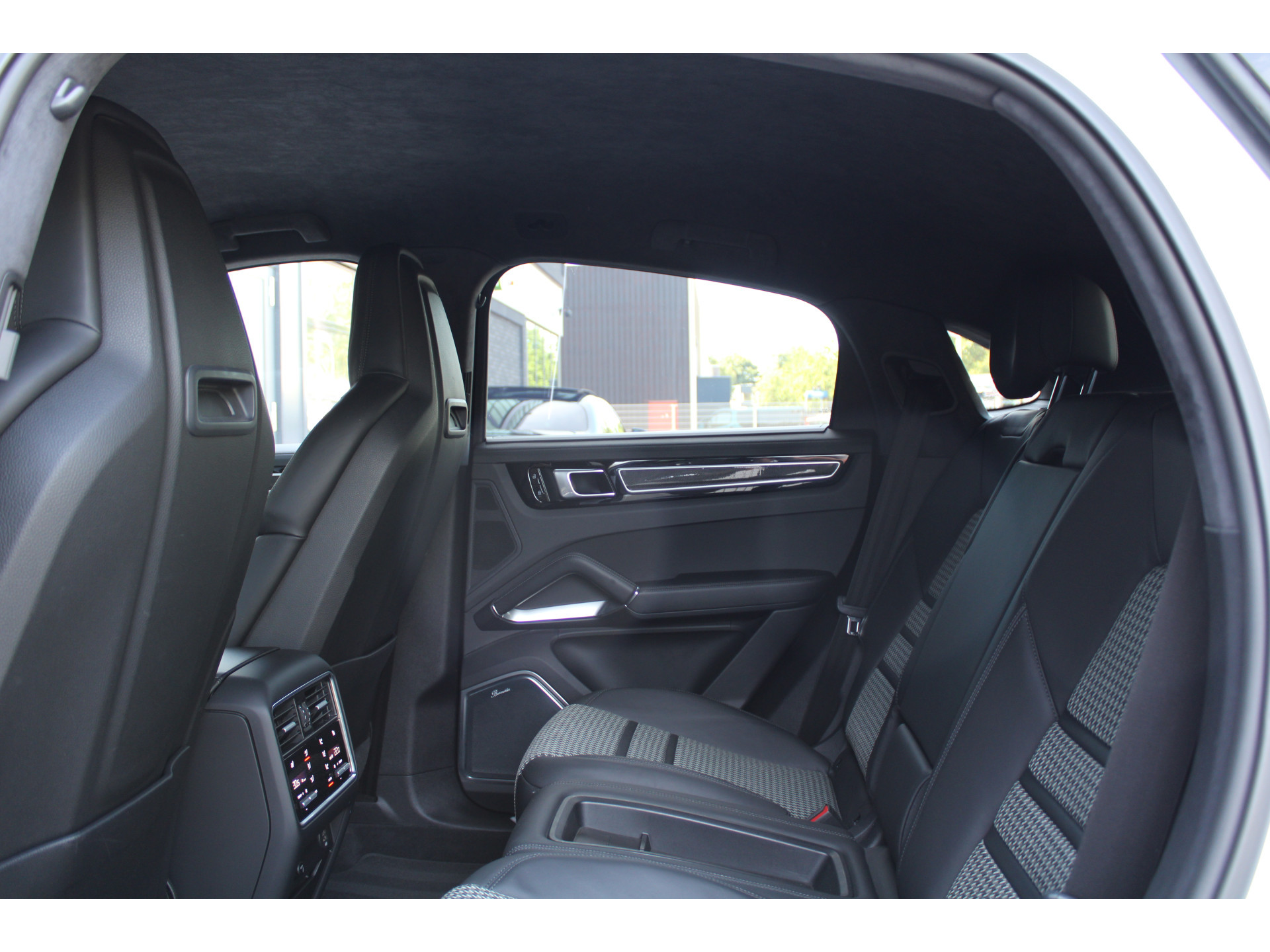Porsche Cayenne Coupé 4.0 Turbo 46163800-61.jpg | ROS Automotive