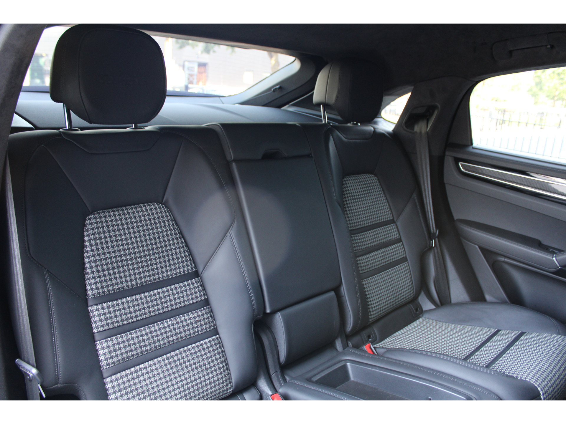 Porsche Cayenne Coupé 4.0 Turbo 46163800-64.jpg | ROS Automotive