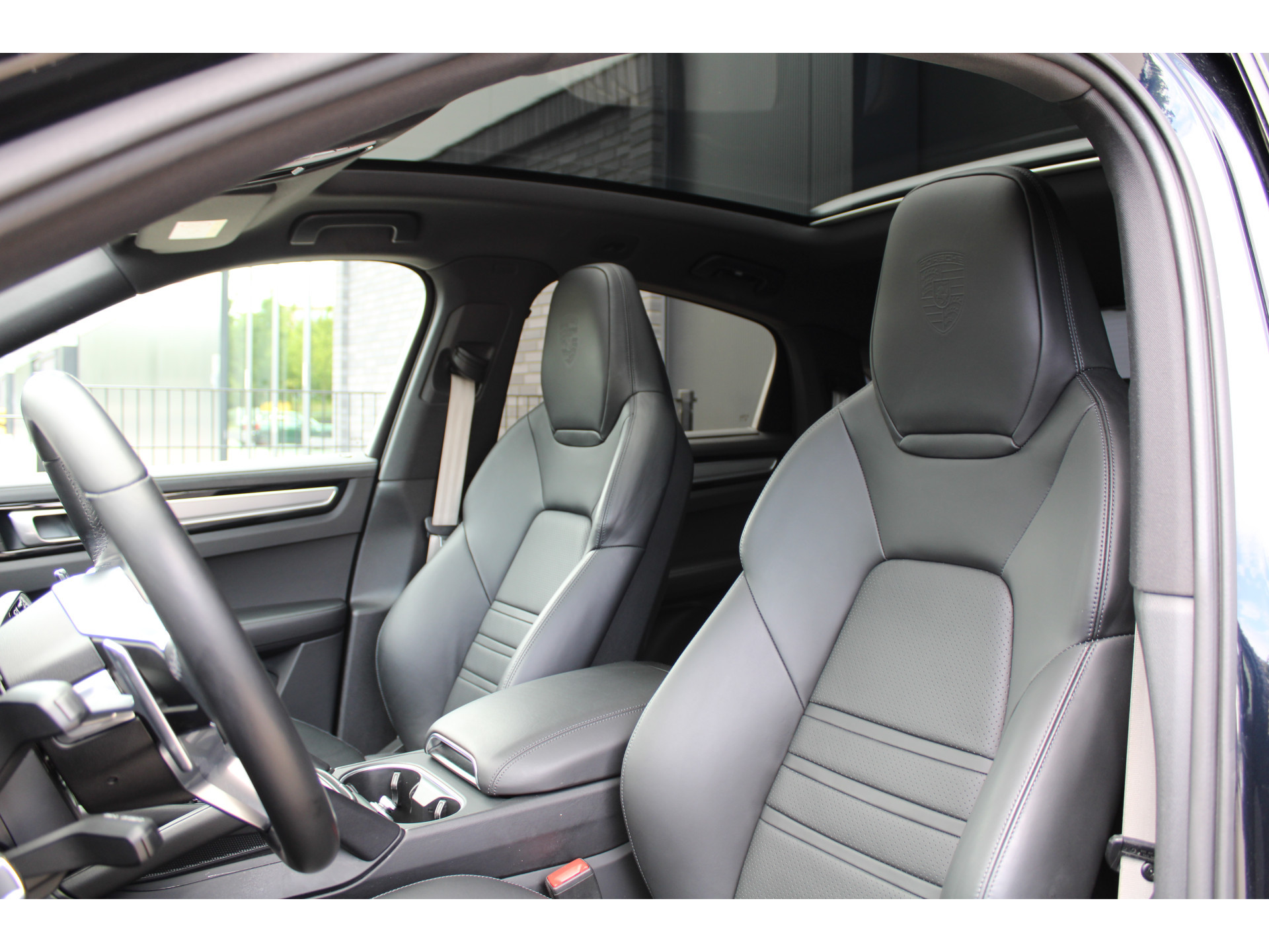 Porsche Cayenne Coupé 3.0 E-Hybrid Platinum Edition 46741622-20.jpg | ROS Automotive