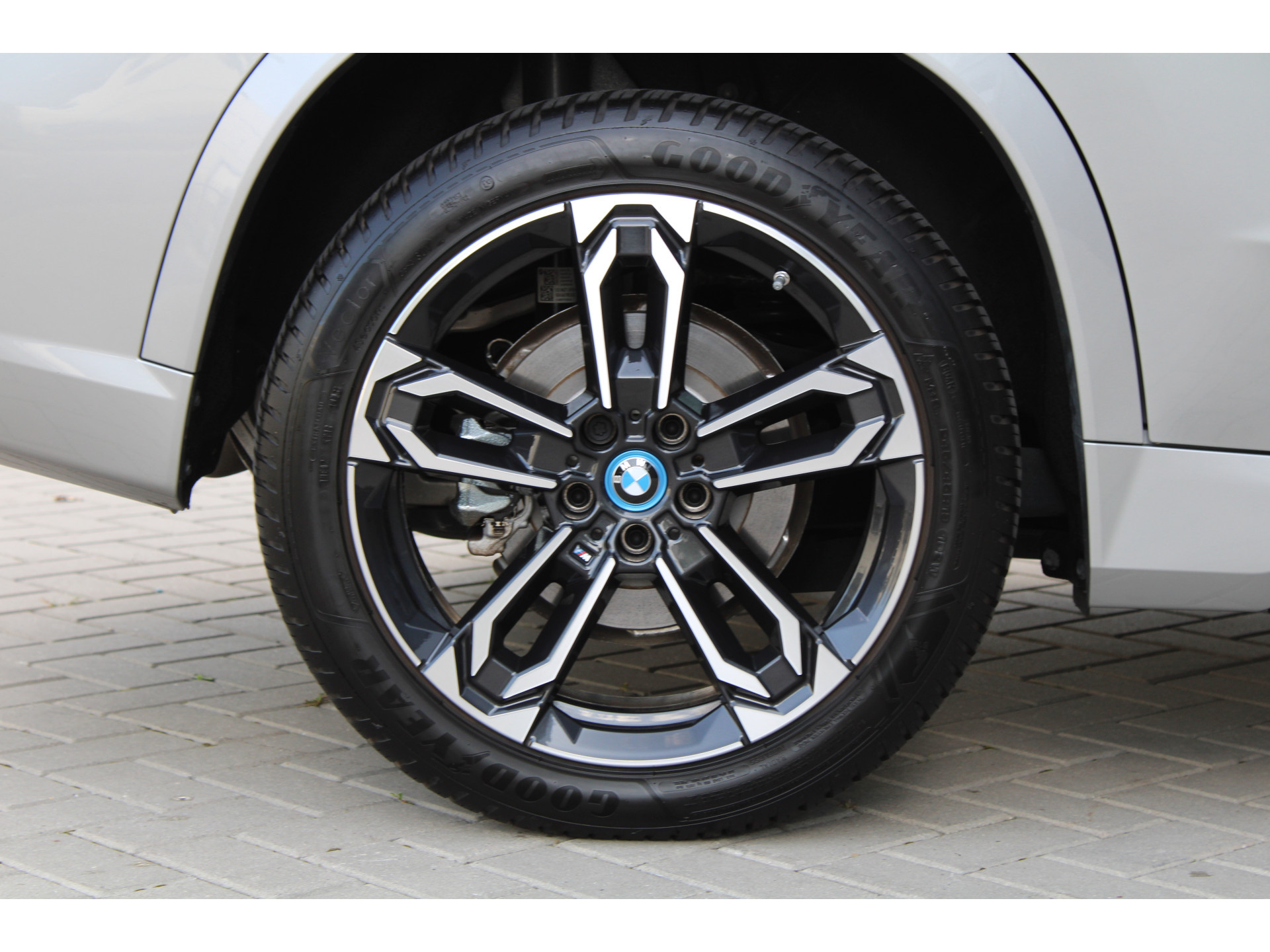 BMW X1 xDrive30e 47110407-15.jpg | ROS Automotive