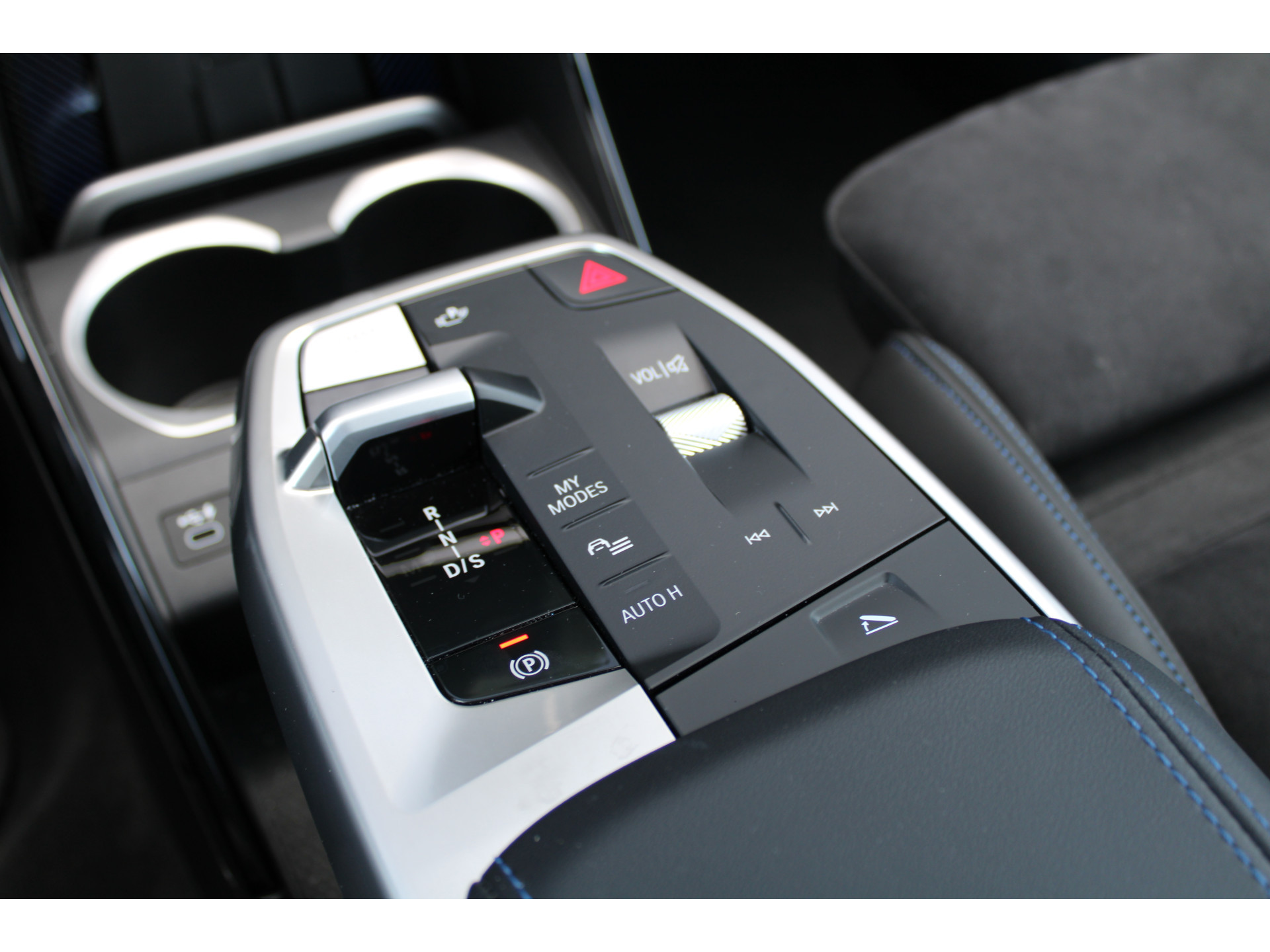 BMW X1 xDrive30e 47110407-26.jpg | ROS Automotive