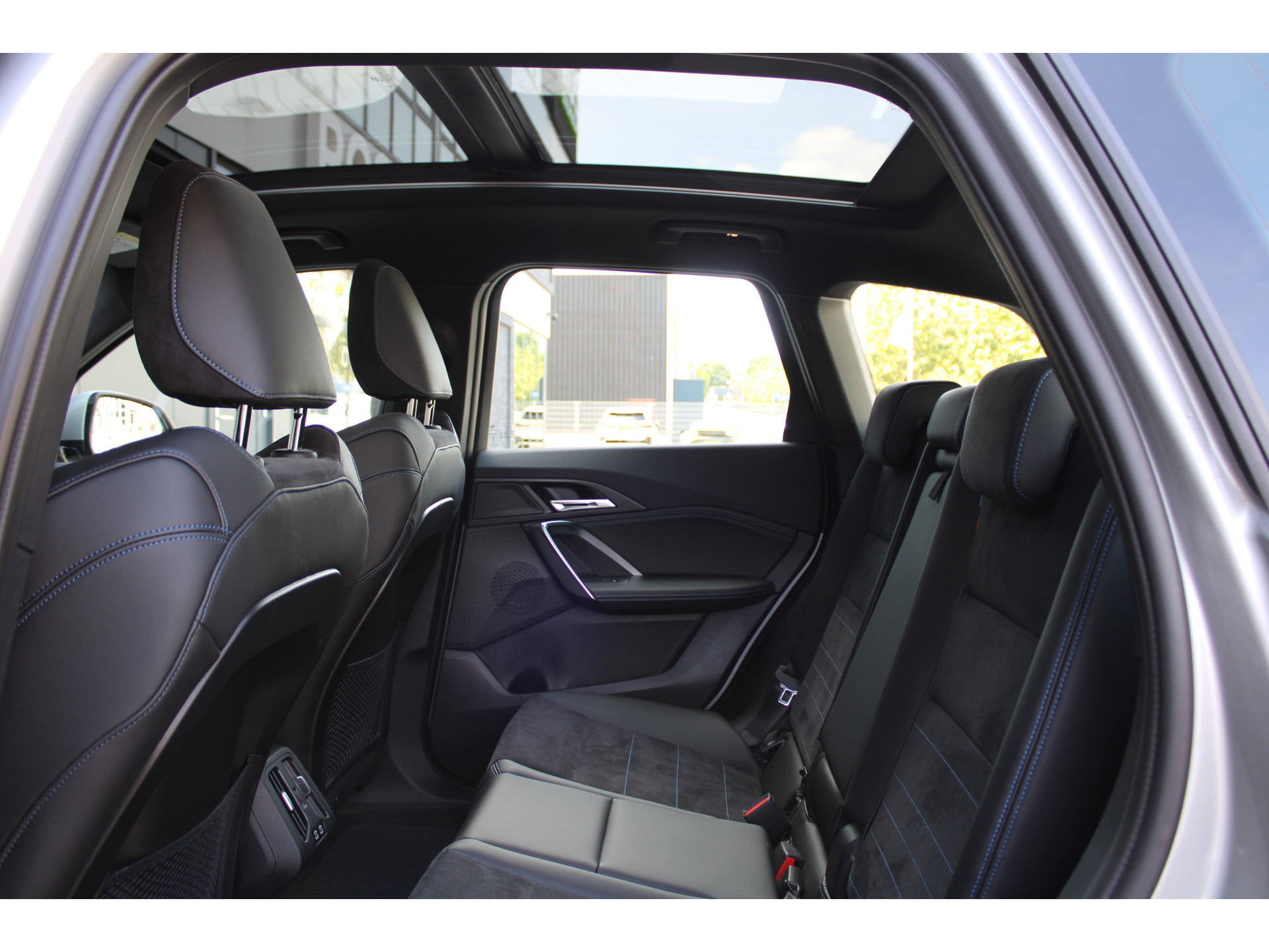 BMW X1 xDrive30e 47110407-35.jpg | ROS Automotive