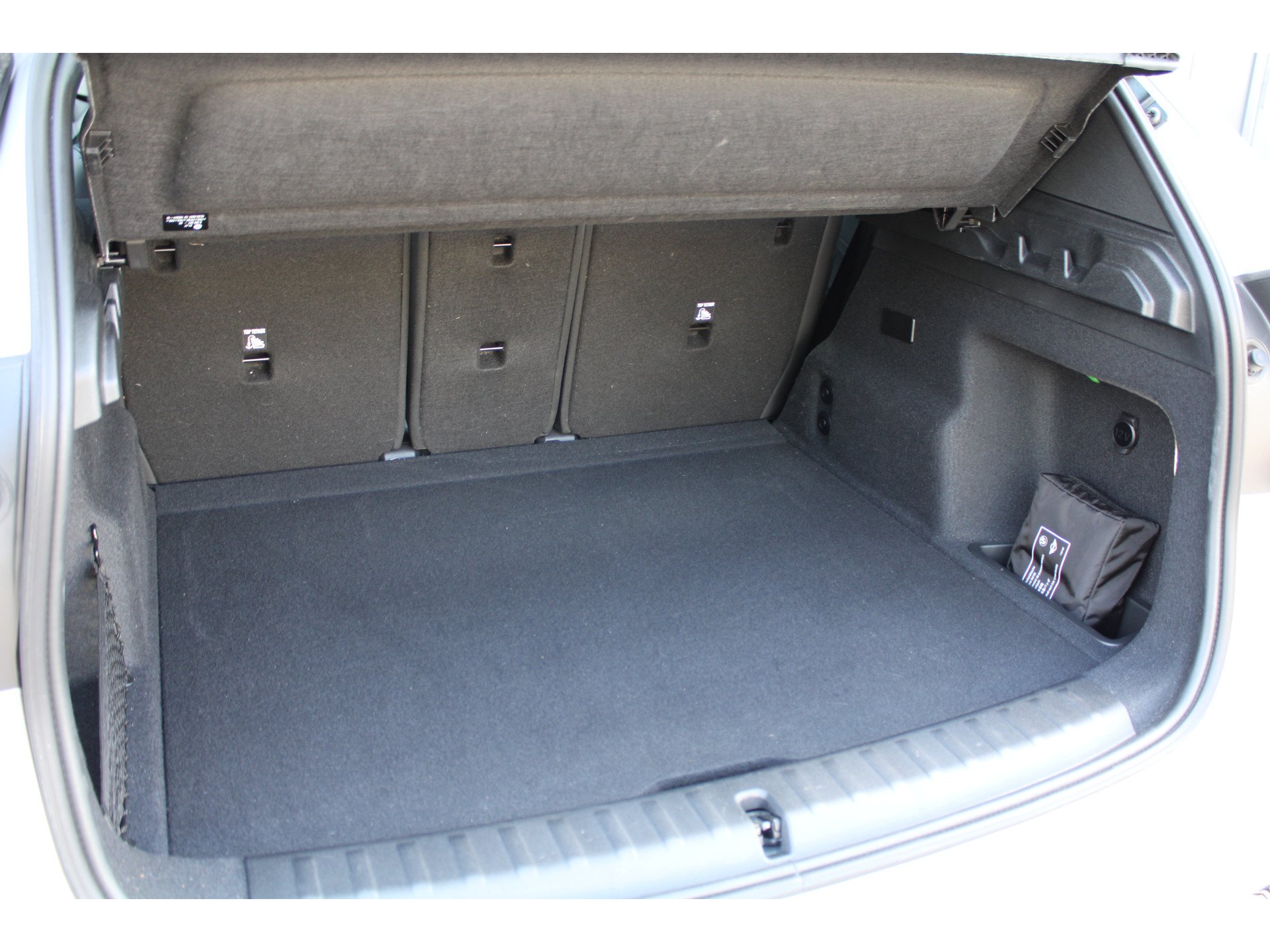BMW X1 xDrive30e 47110407-38.jpg | ROS Automotive