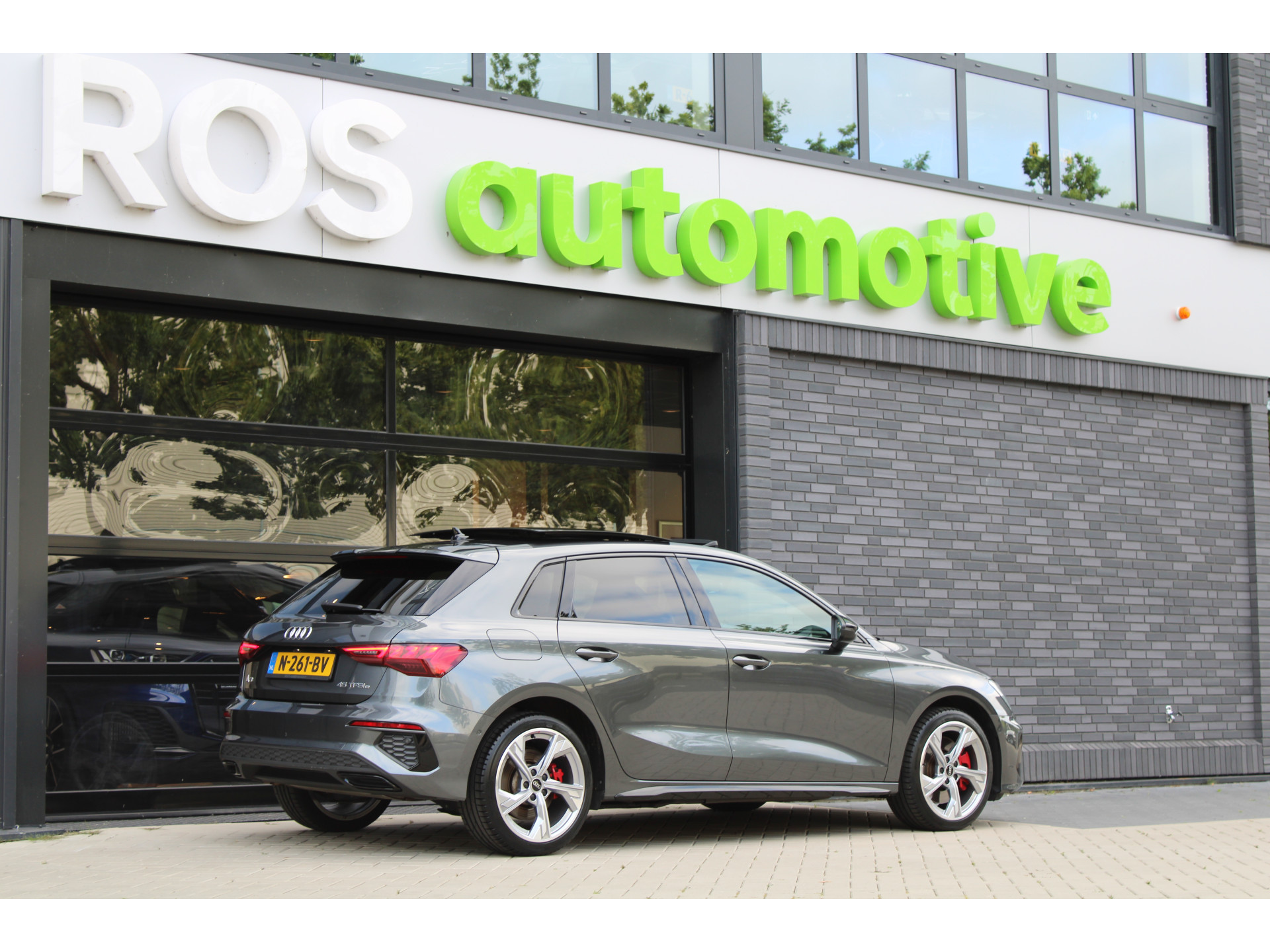 Audi A3 Sportback 45 TFSI e S edition Competition 47111180-1.jpg | ROS Automotive