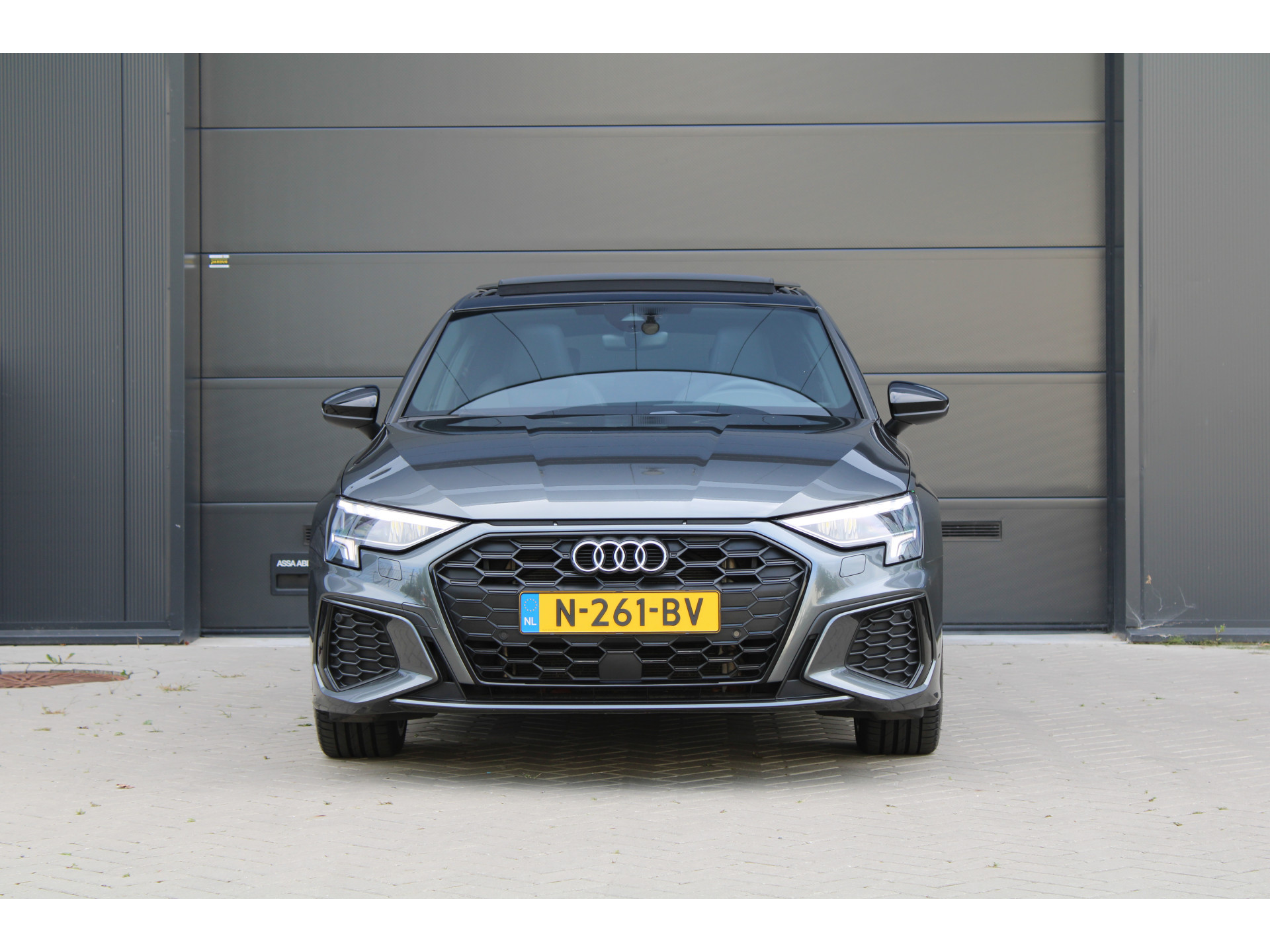 Audi A3 Sportback 45 TFSI e S edition Competition 47111180-11.jpg | ROS Automotive