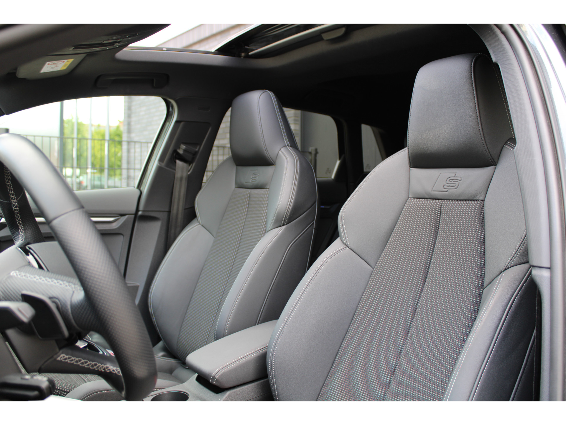 Audi A3 Sportback 45 TFSI e S edition Competition 47111180-20.jpg | ROS Automotive