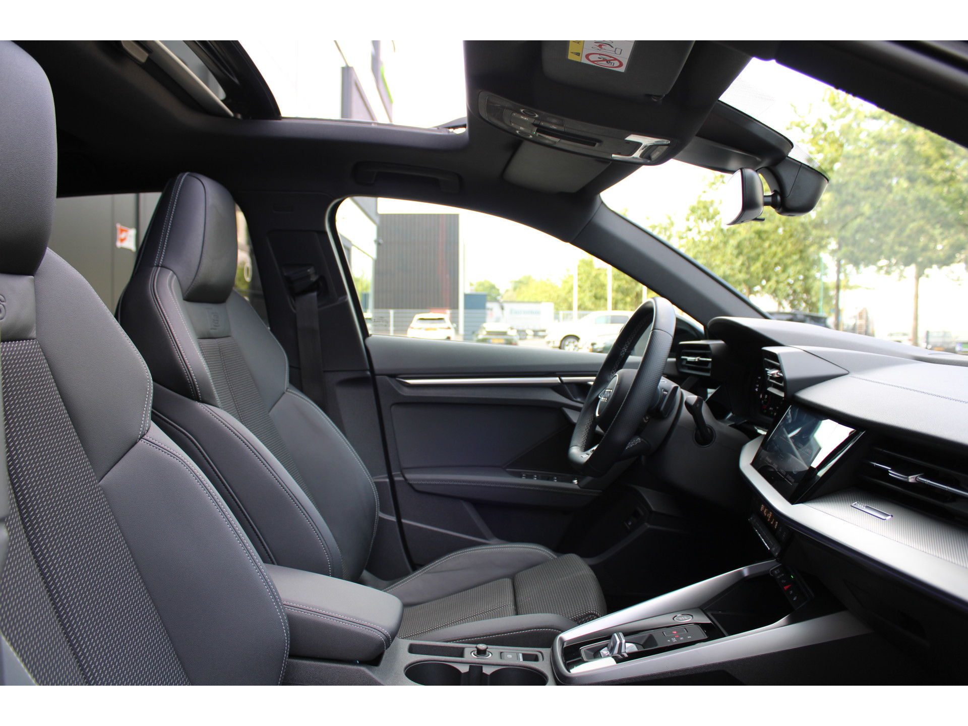 Audi A3 Sportback 45 TFSI e S edition Competition 47111180-21.jpg | ROS Automotive