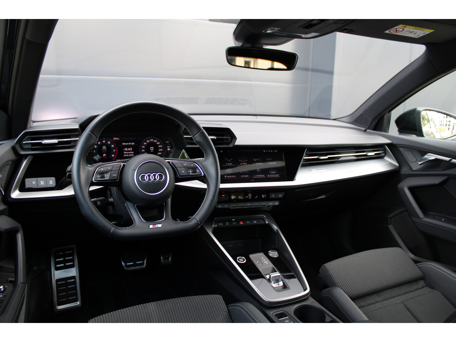 Audi A3 Sportback 45 TFSI e S edition Competition 47111180-23.jpg | ROS Automotive