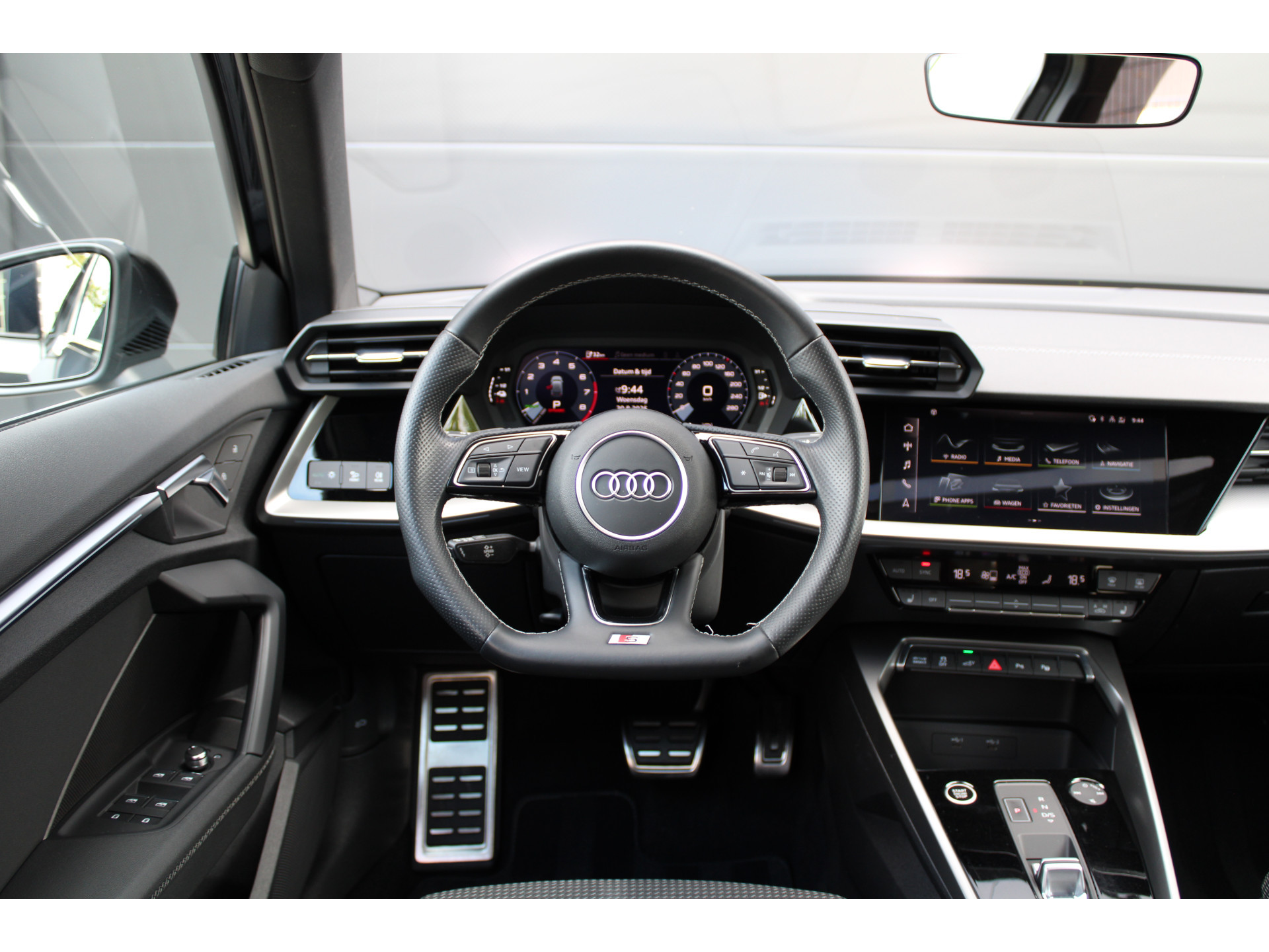 Audi A3 Sportback 45 TFSI e S edition Competition 47111180-25.jpg | ROS Automotive