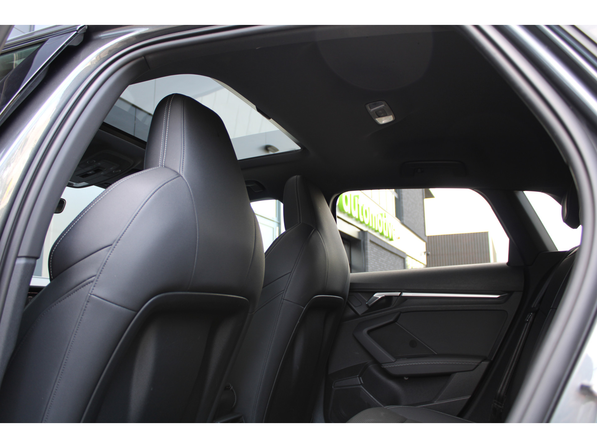 Audi A3 Sportback 45 TFSI e S edition Competition 47111180-39.jpg | ROS Automotive