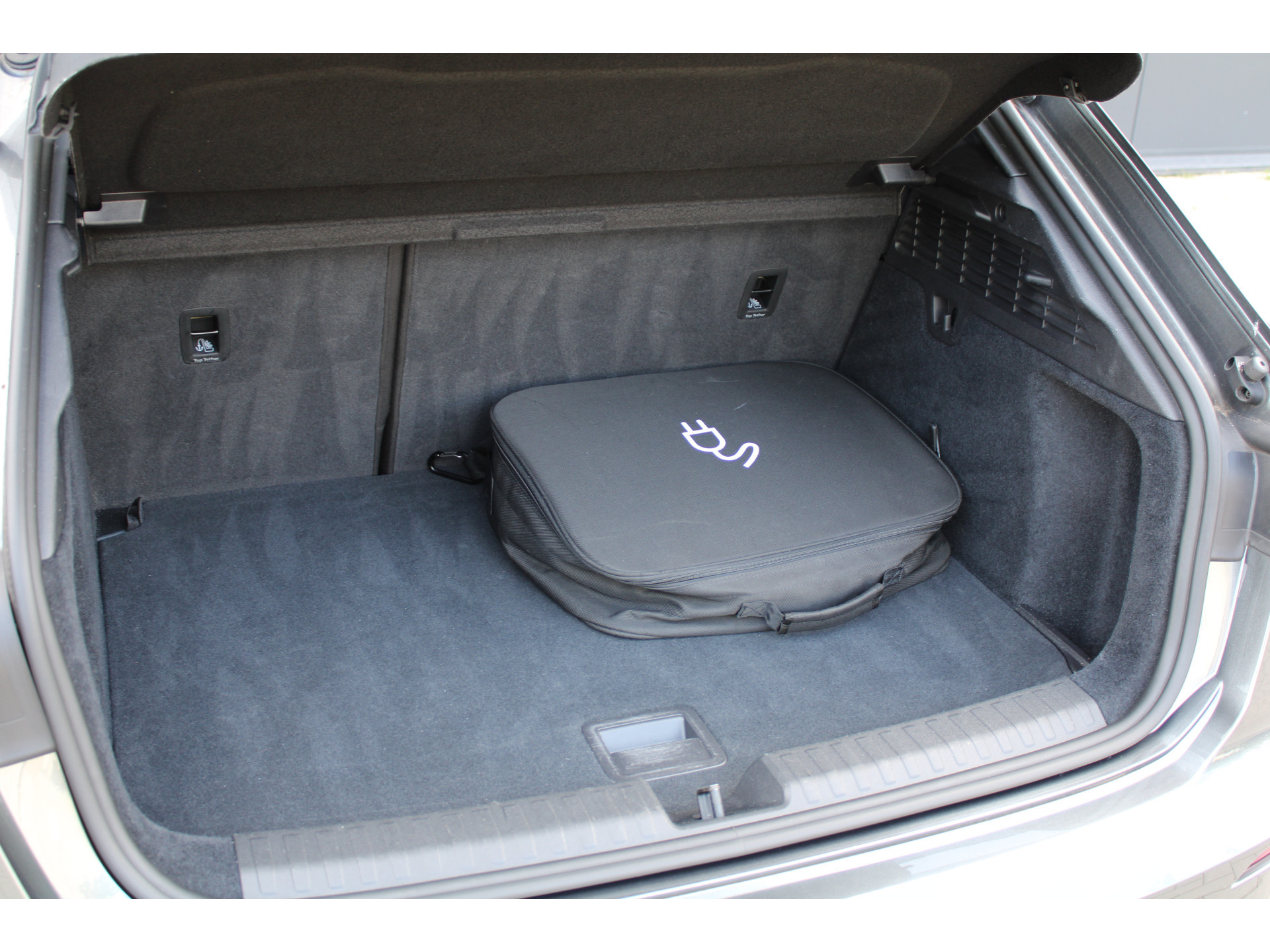 Audi A3 Sportback 45 TFSI e S edition Competition 47111180-43.jpg | ROS Automotive