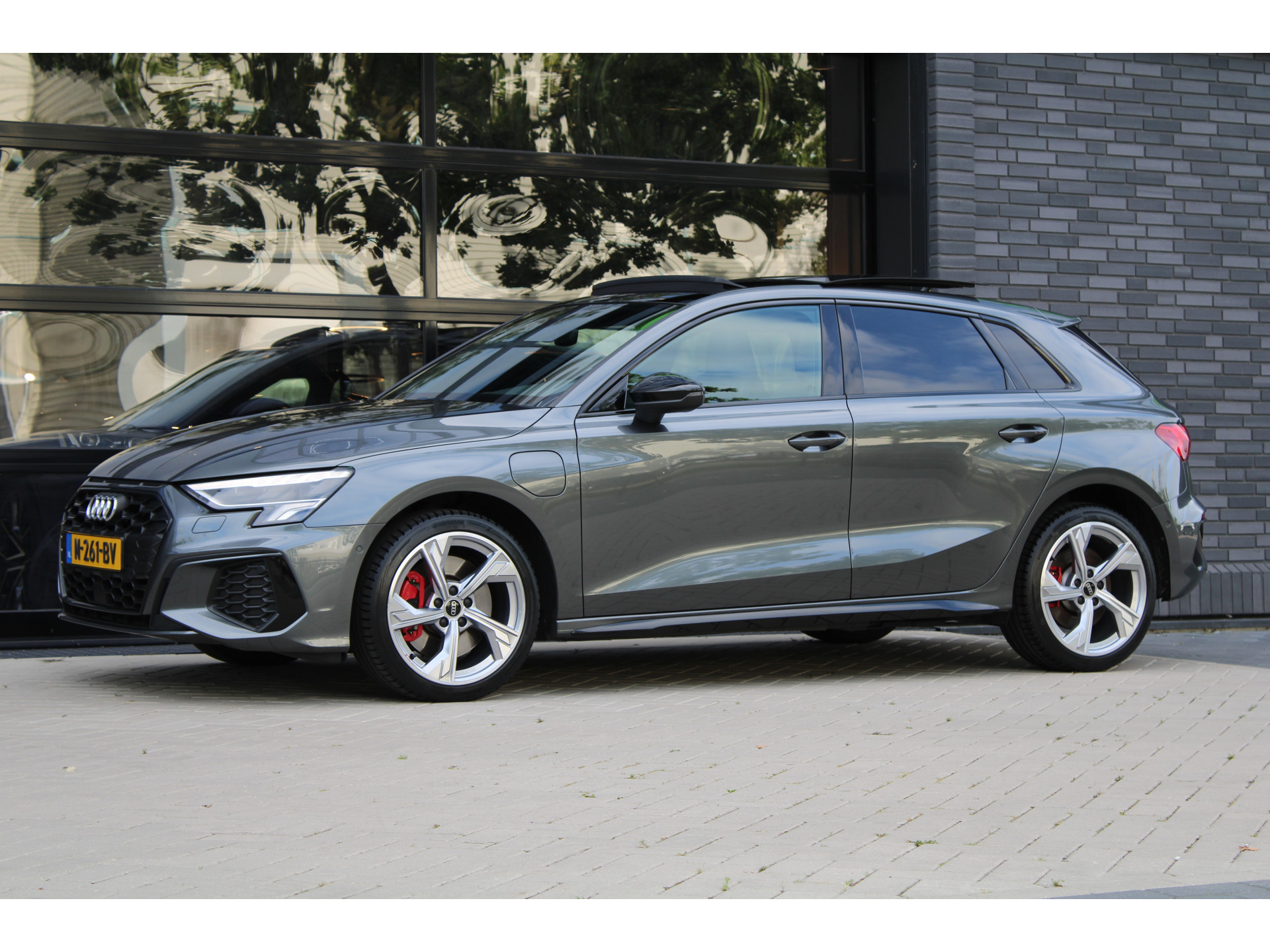 Audi A3 Sportback 45 TFSI e S edition Competition 47111180-5.jpg | ROS Automotive