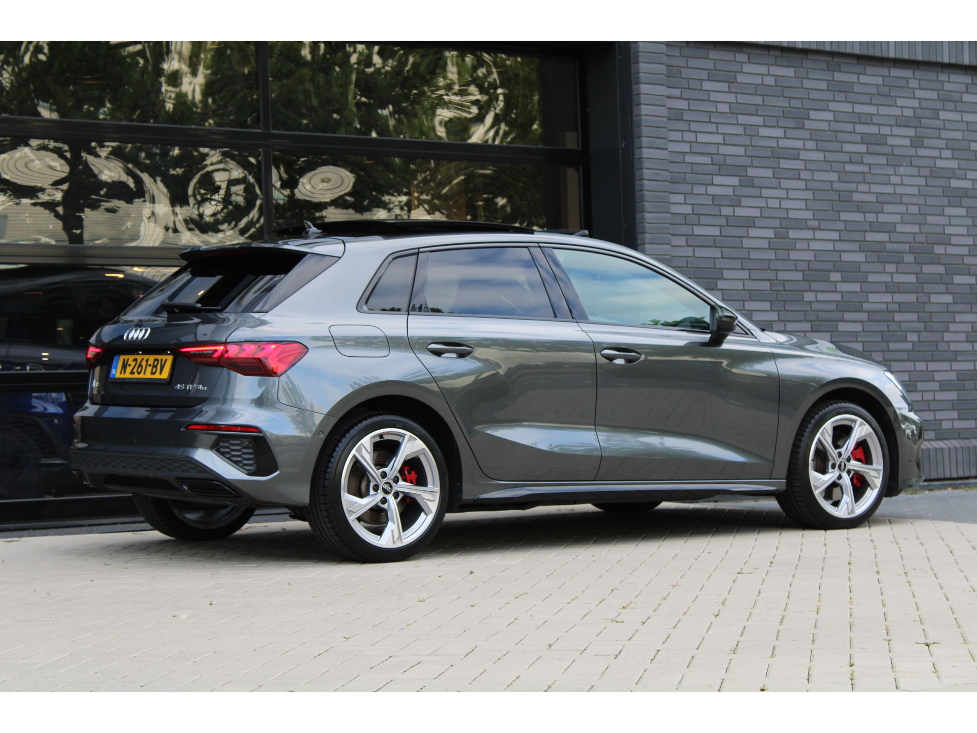 Audi A3 Sportback 45 TFSI e S edition Competition 47111180-8.jpg | ROS Automotive