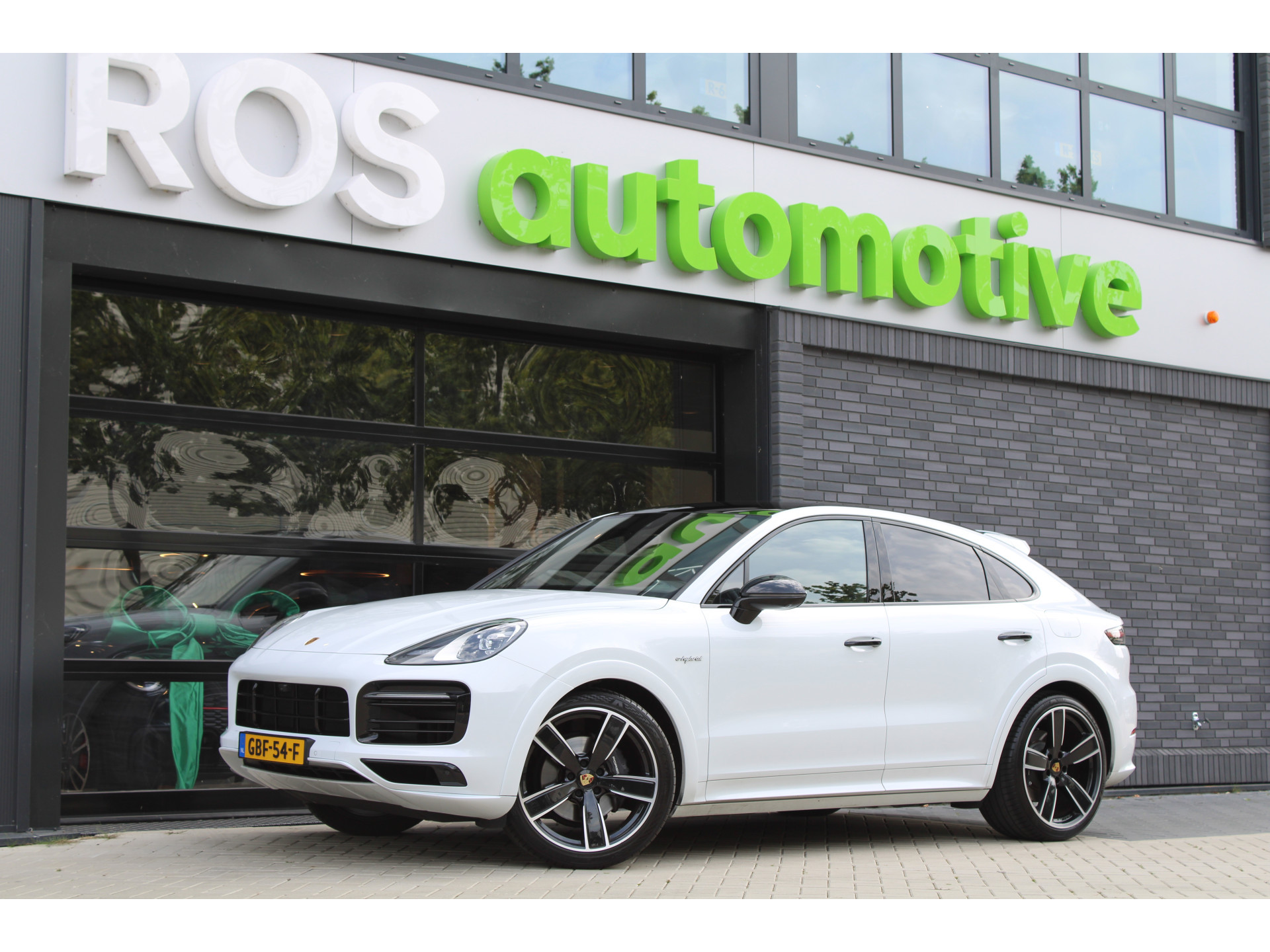 Porsche Cayenne Coupé 3.0 E-Hybrid Platinum Edition 47283474-0.jpg | ROS Automotive