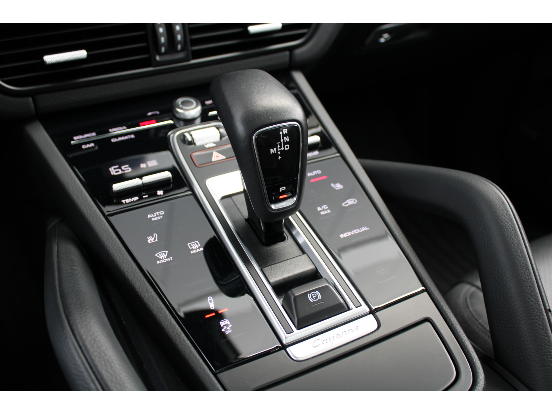 Porsche Cayenne Coupé 3.0 E-Hybrid Platinum Edition 47283474-36.jpg | ROS Automotive