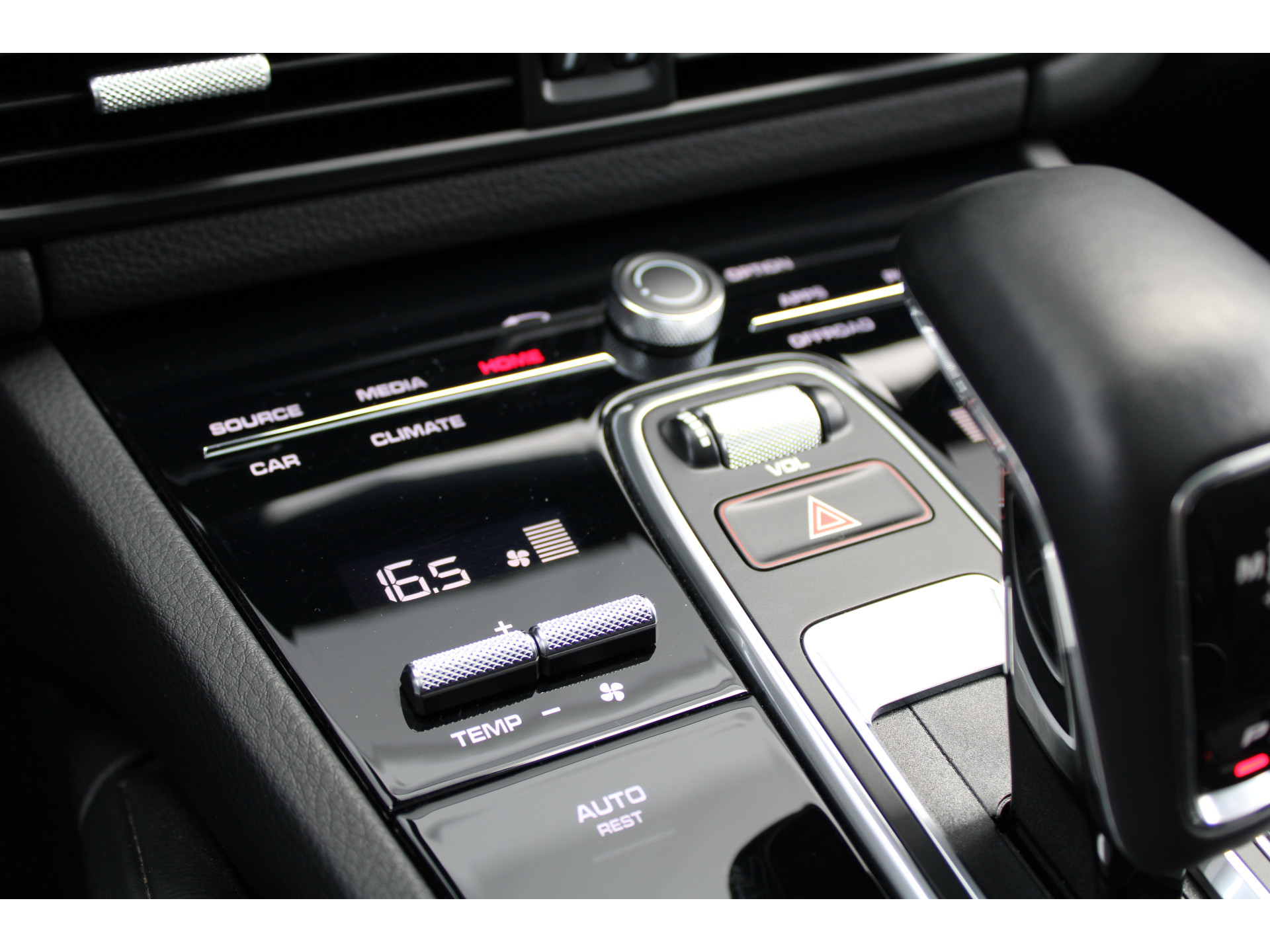 Porsche Cayenne Coupé 3.0 E-Hybrid Platinum Edition 47283474-38.jpg | ROS Automotive