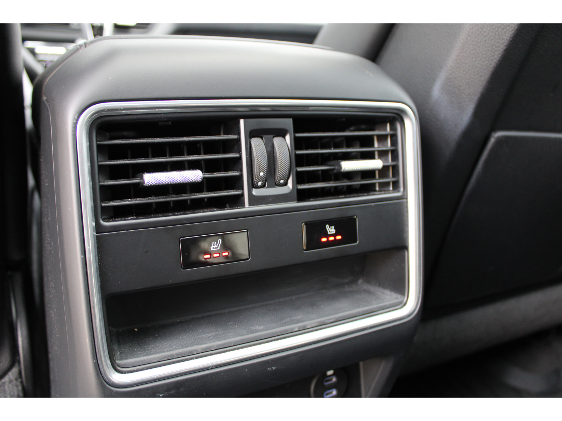 Porsche Cayenne Coupé 3.0 E-Hybrid Platinum Edition 47283474-50.jpg | ROS Automotive