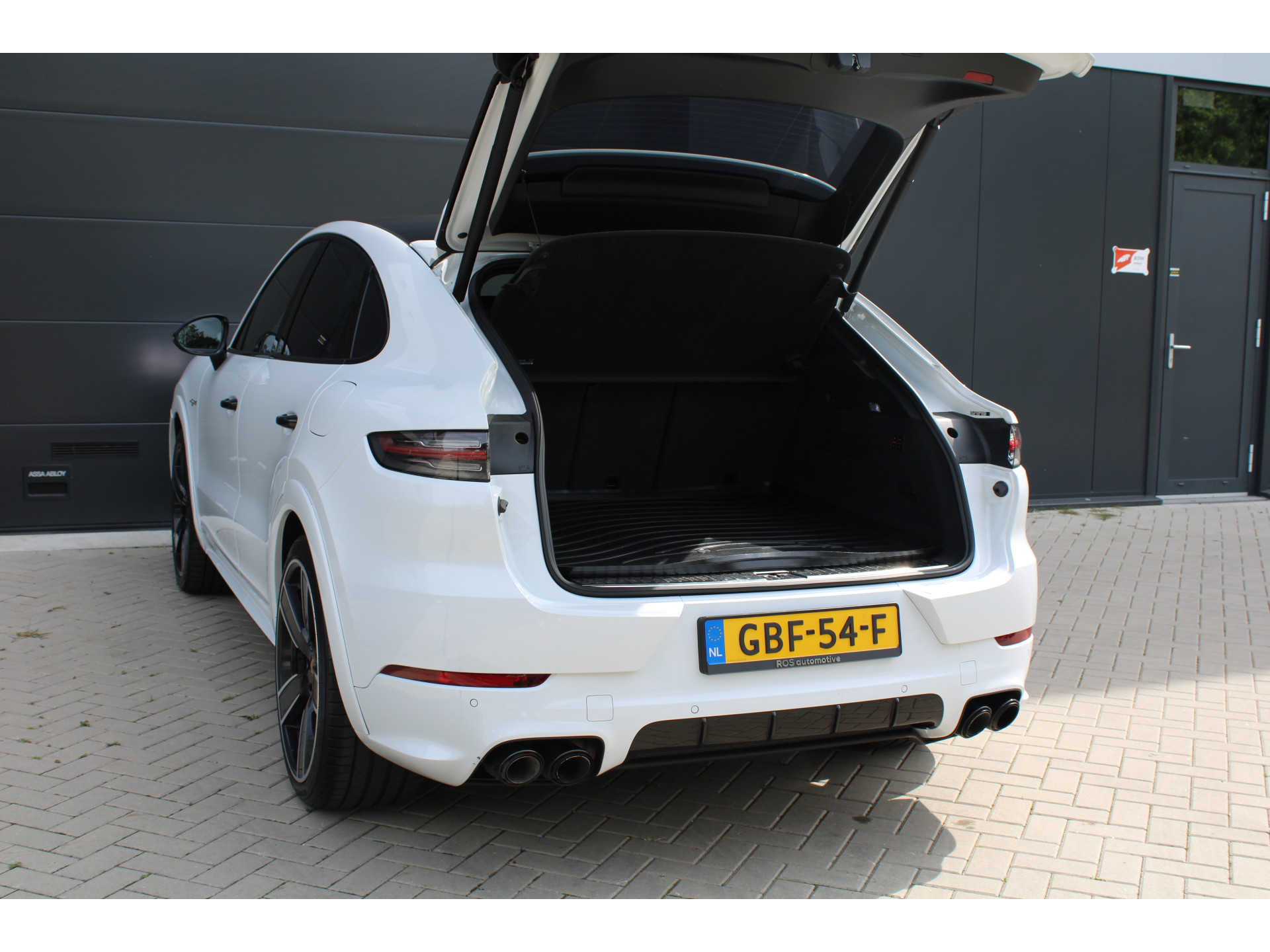 Porsche Cayenne Coupé 3.0 E-Hybrid Platinum Edition 47283474-54.jpg | ROS Automotive