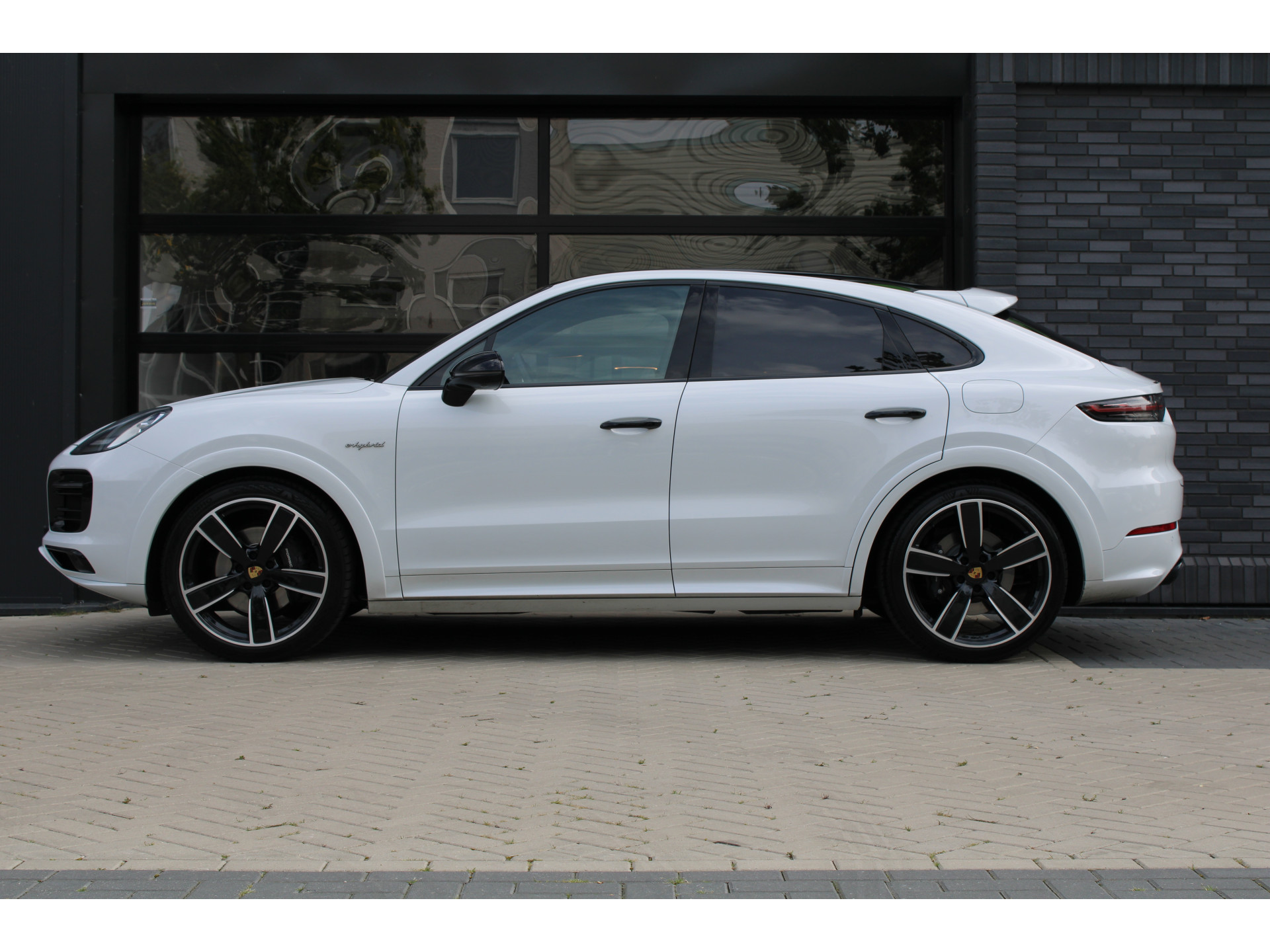 Porsche Cayenne Coupé 3.0 E-Hybrid Platinum Edition 47283474-7.jpg | ROS Automotive