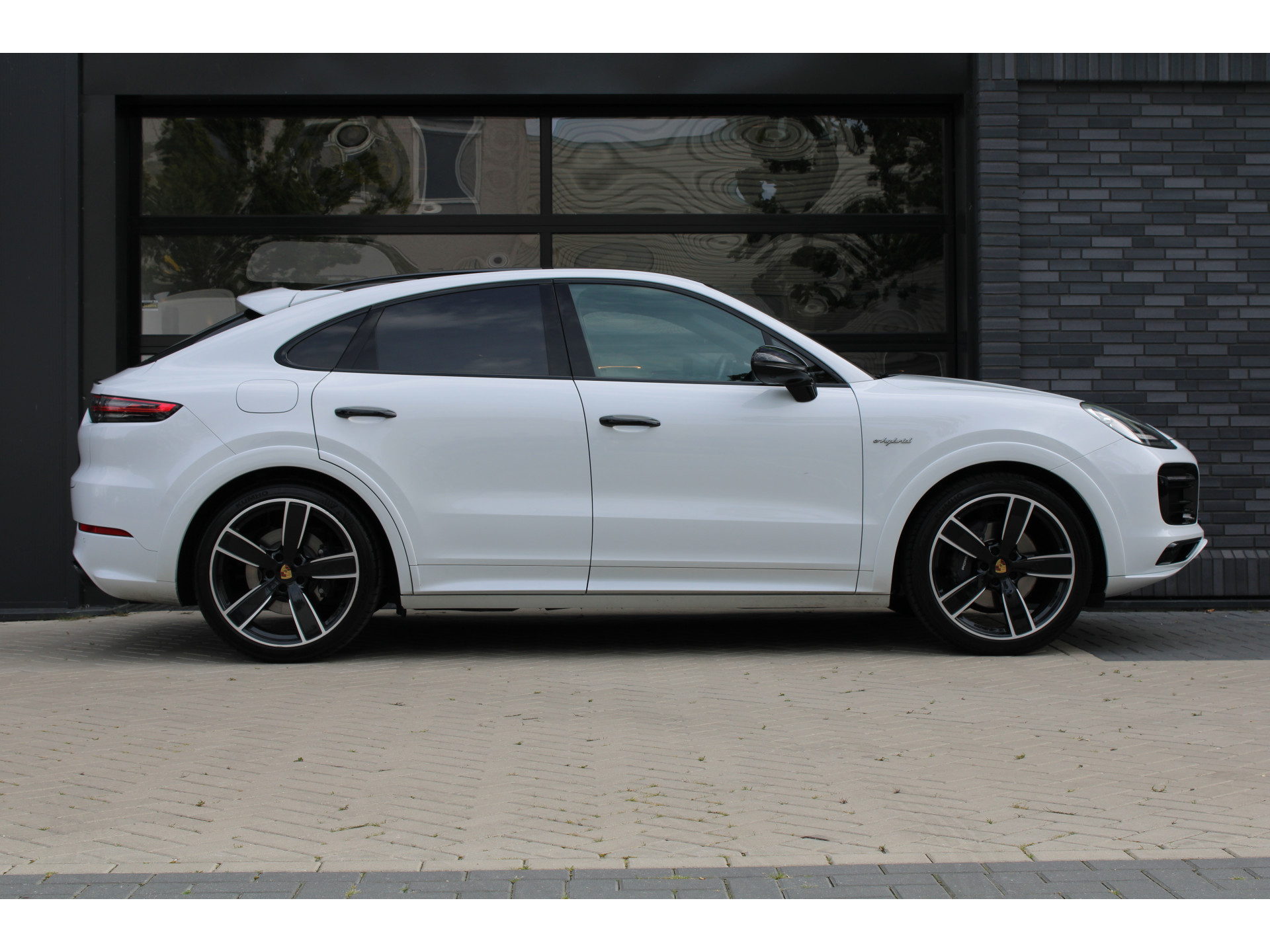 Porsche Cayenne Coupé 3.0 E-Hybrid Platinum Edition 47283474-8.jpg | ROS Automotive