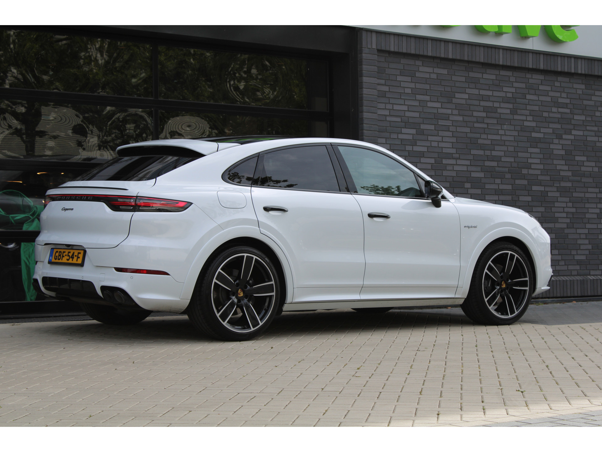 Porsche Cayenne Coupé 3.0 E-Hybrid Platinum Edition 47283474-9.jpg | ROS Automotive