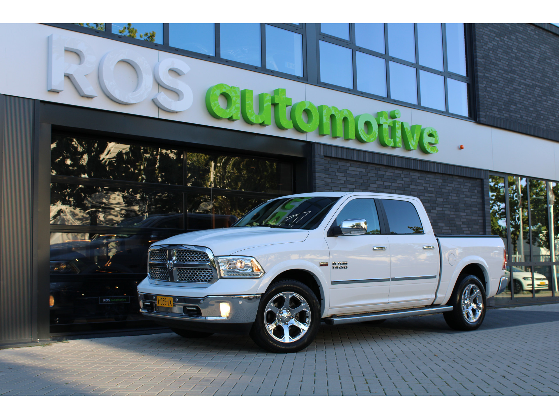 Dodge Ram 1500 5.7 V8 4x4 Crew Cab 5'7 47588769-0.jpg | ROS Automotive