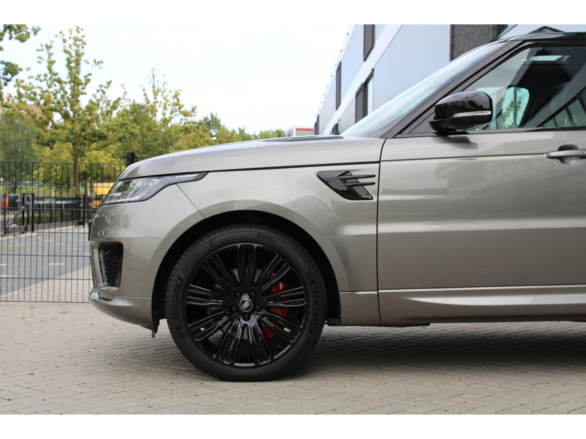 Land Rover Range Rover Sport D300 HSE Dynamic 47765676-12.jpg | ROS Automotive