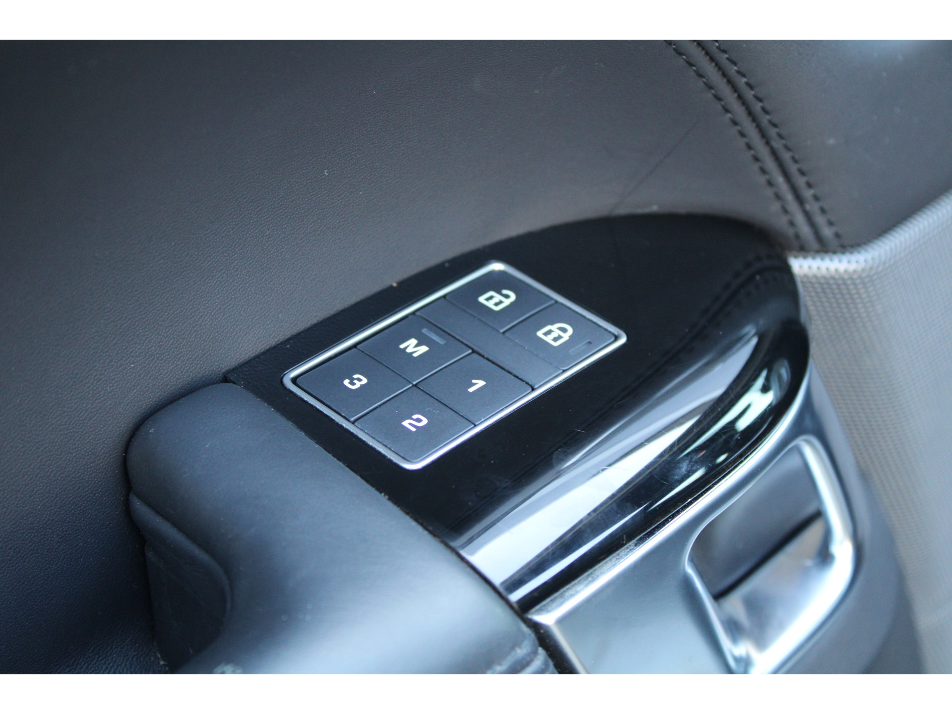 Land Rover Range Rover Sport D300 HSE Dynamic 47765676-17.jpg | ROS Automotive