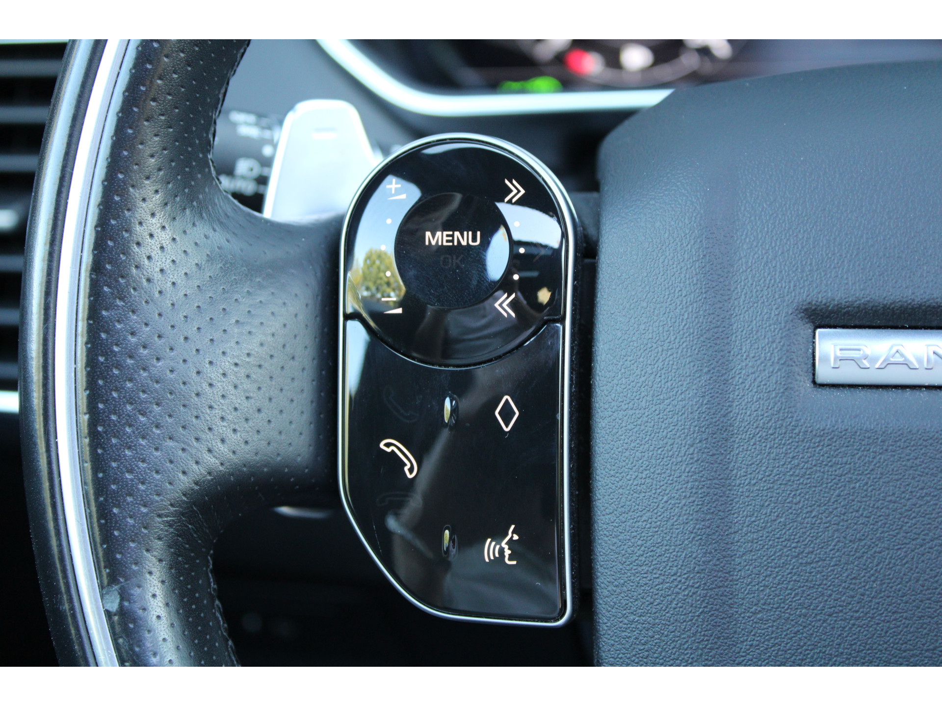 Land Rover Range Rover Sport D300 HSE Dynamic 47765676-26.jpg | ROS Automotive