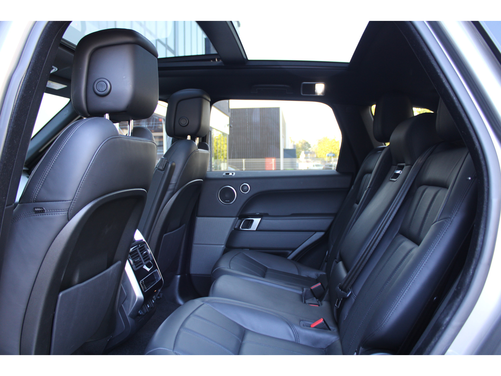 Land Rover Range Rover Sport D300 HSE Dynamic 47765676-41.jpg | ROS Automotive